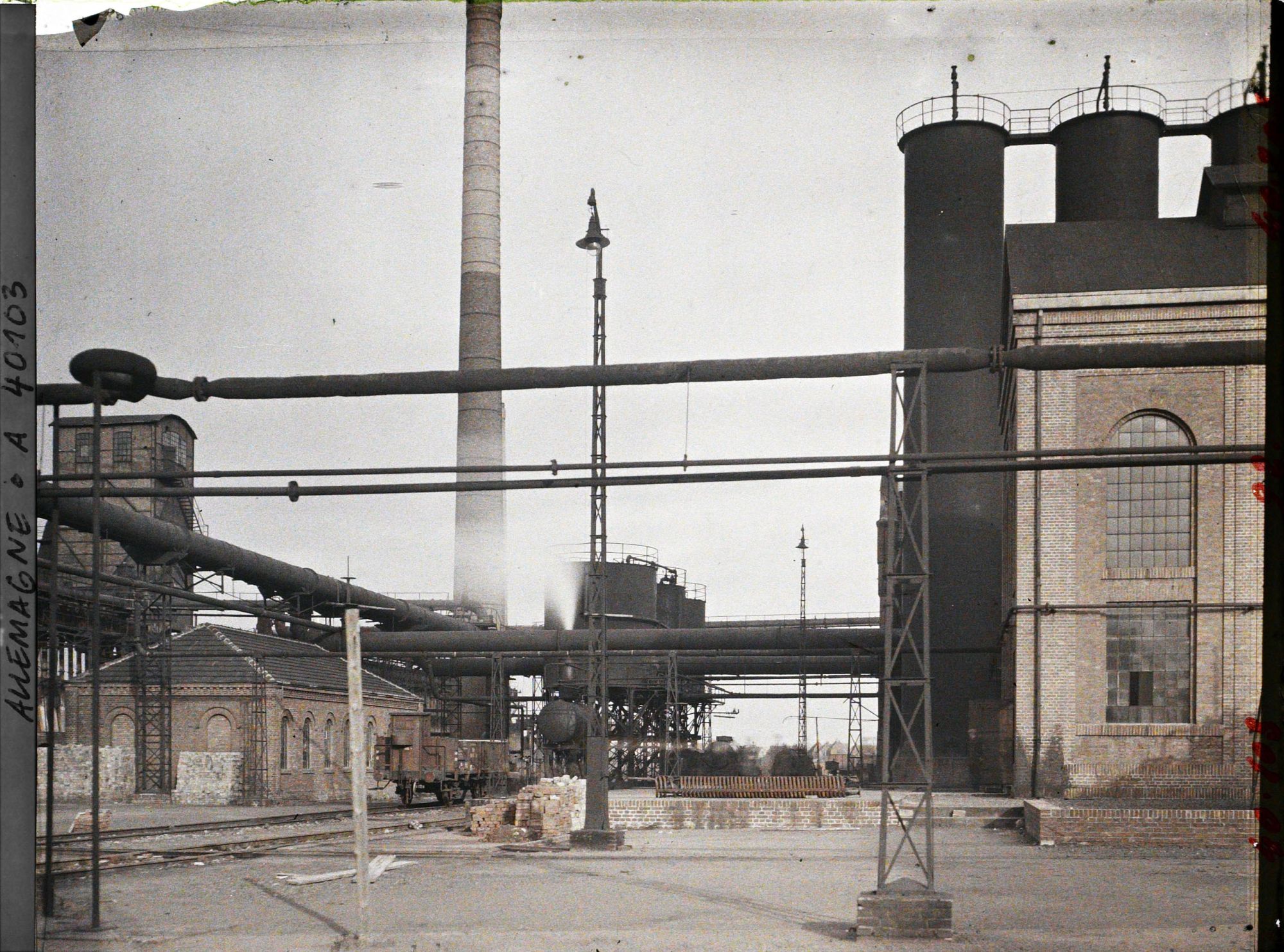 Image représentant Prusse, Ickern Vicktor, Une vue de l'usine atelier à Benzol
