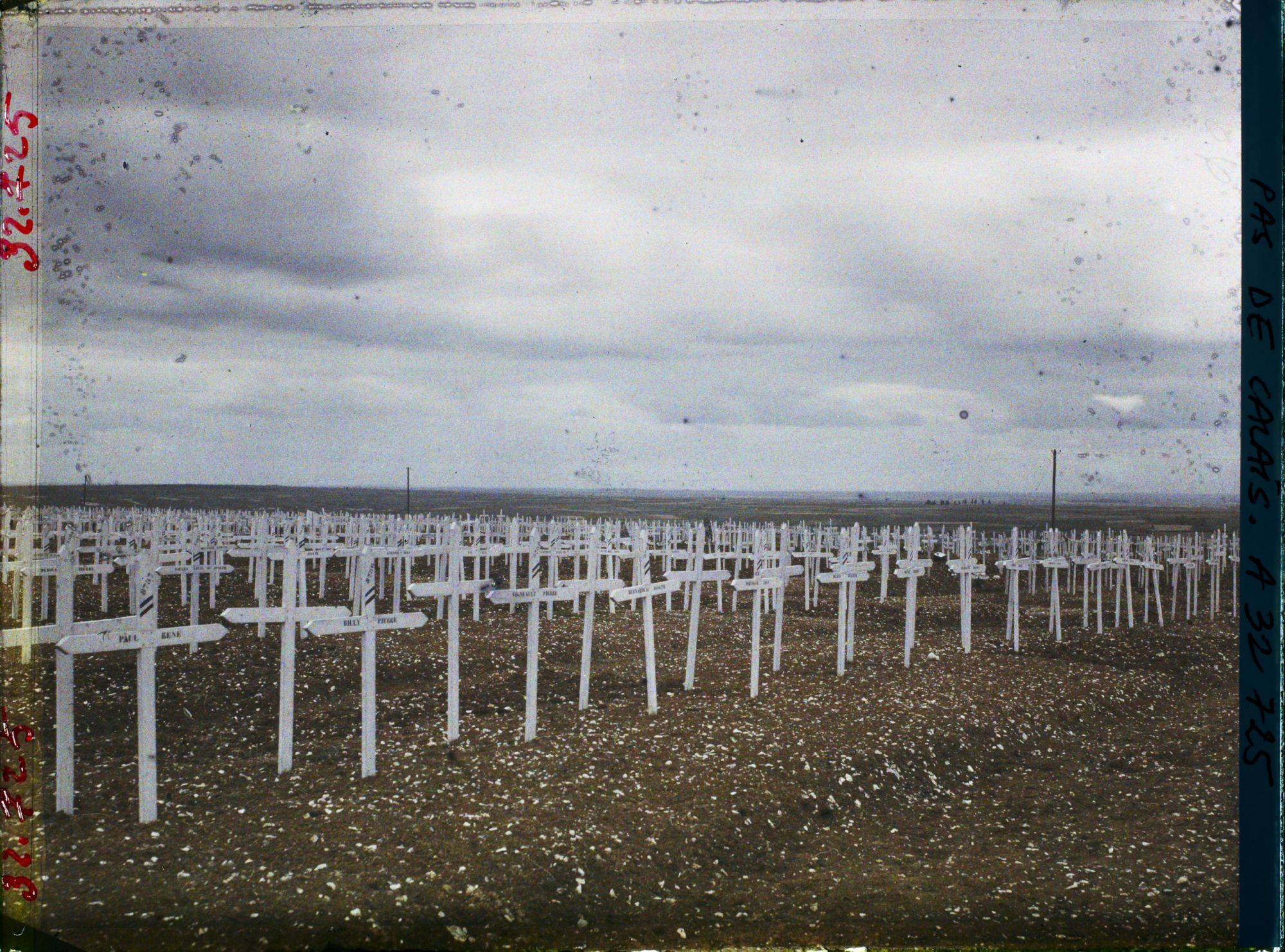 Image représentant France, Ablain St Nazaire, Un aspect du Cimetière de Ne De de Lorette