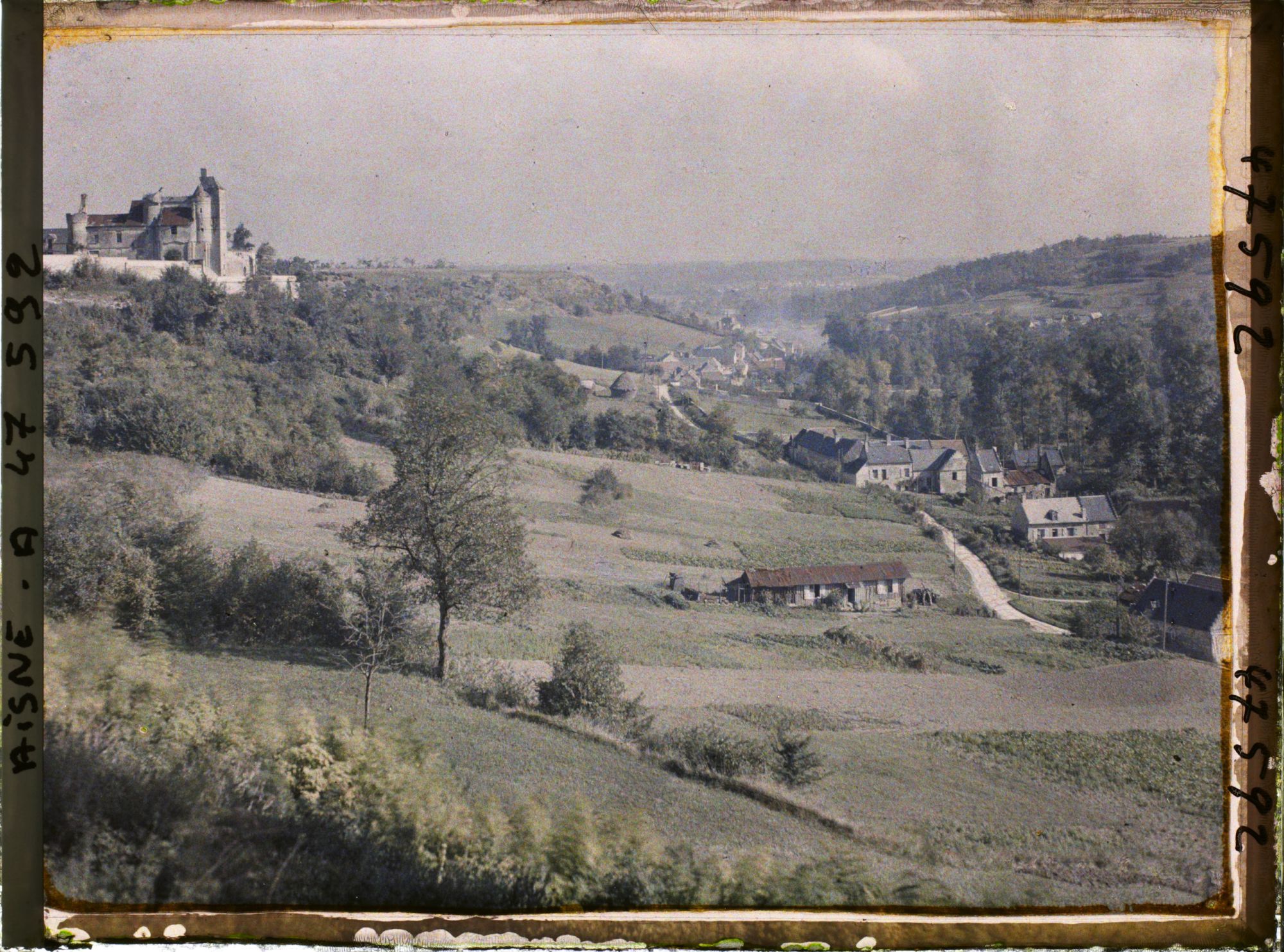 Image représentant France, Pernant, Le Village et la Vallée de l'Aisne