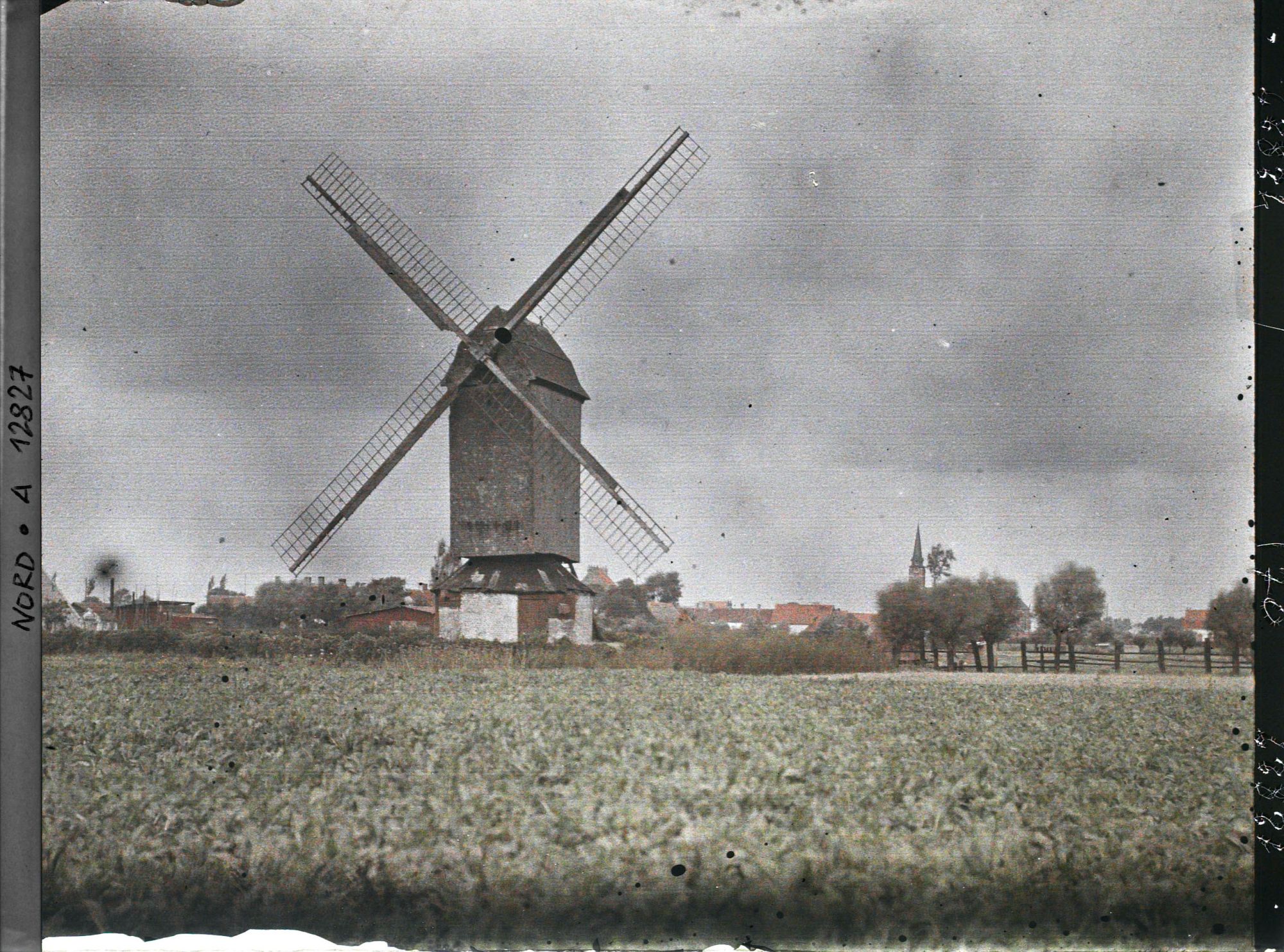 Image représentant France, près Bergnes, Moulin près Bergnes