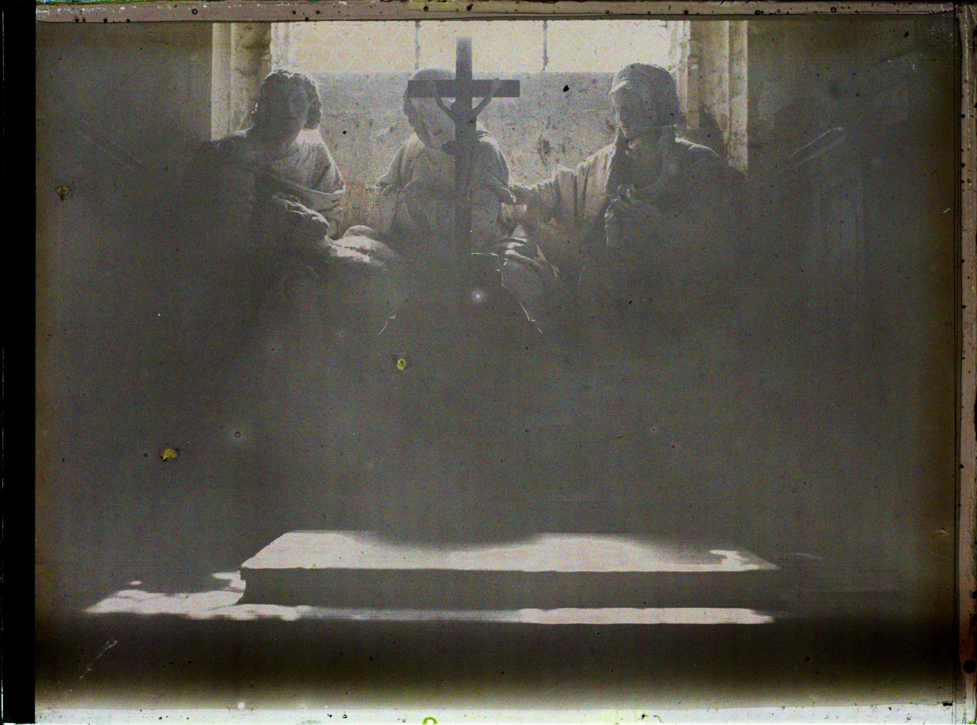 Image représentant Groupe sculpté (descente de croix)