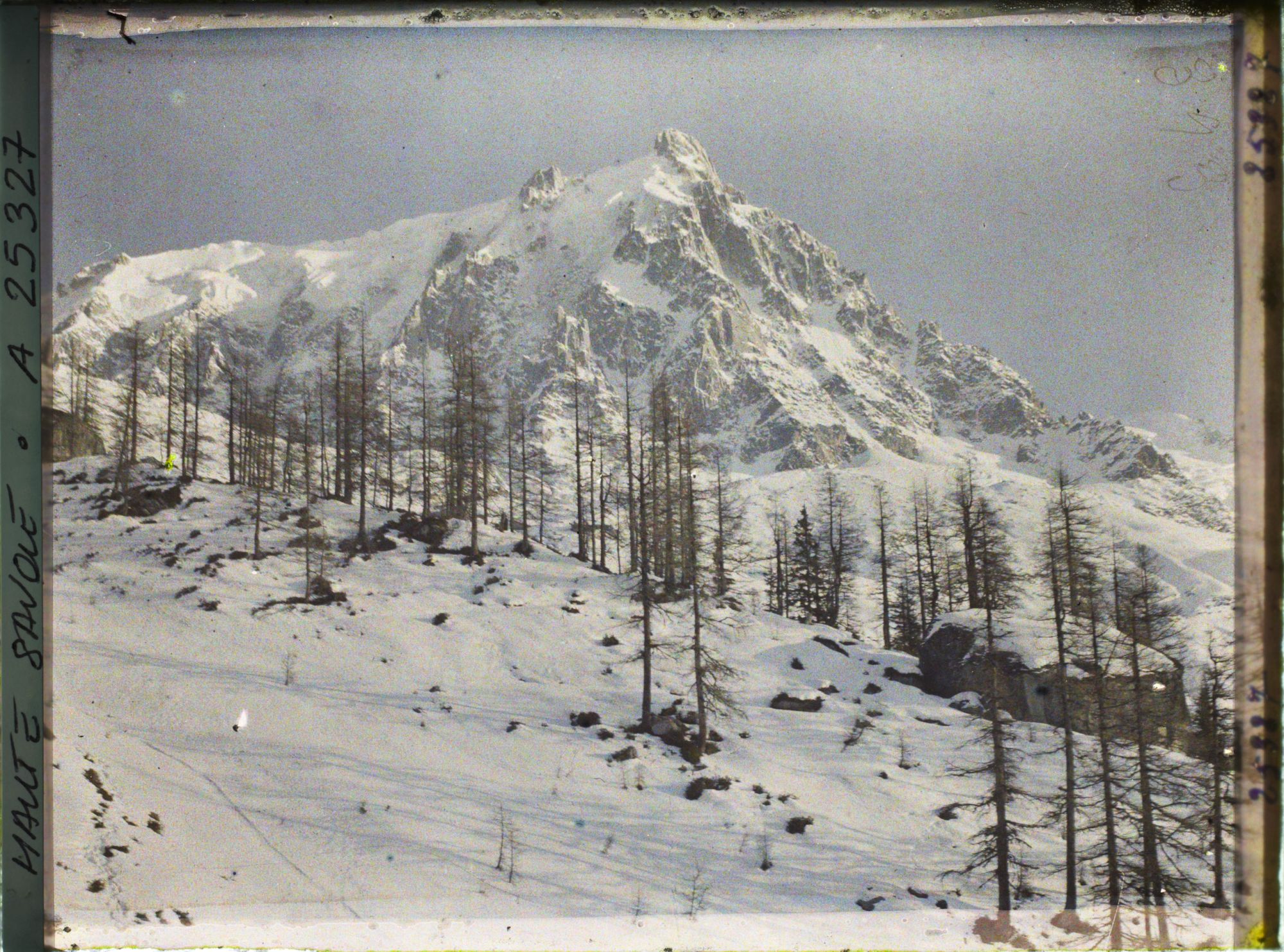 Image représentant France Les Alpes, Le Plan de l'Aiguille, Aiguille du midi et Couloir de la Cornua