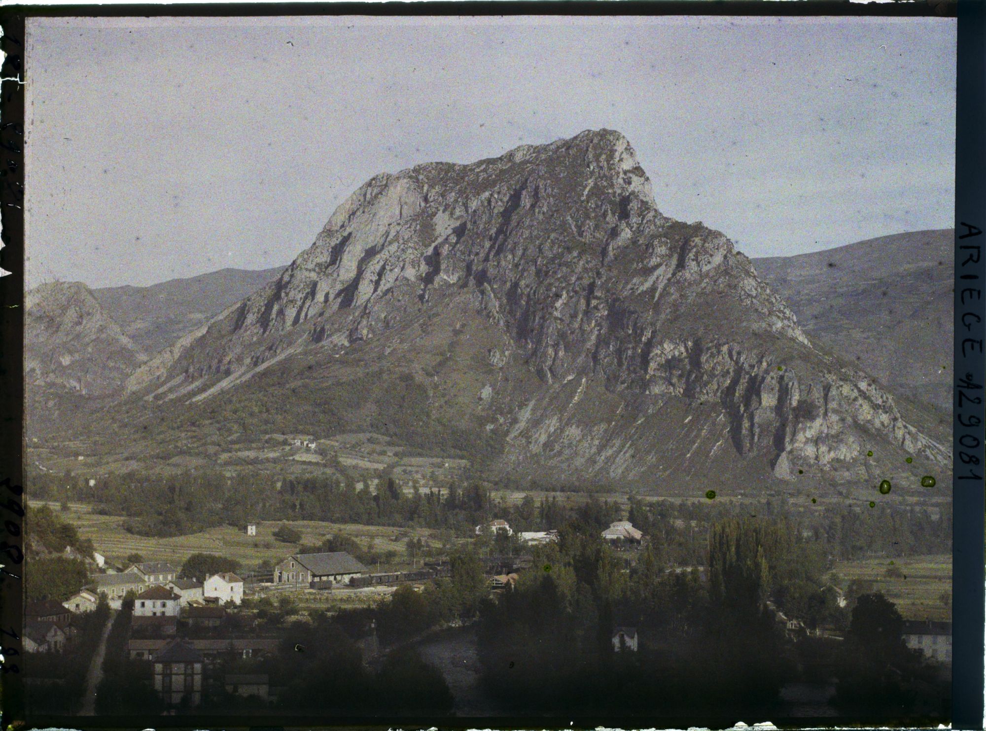 Image représentant Le Soudour vu de la tour du Castella
