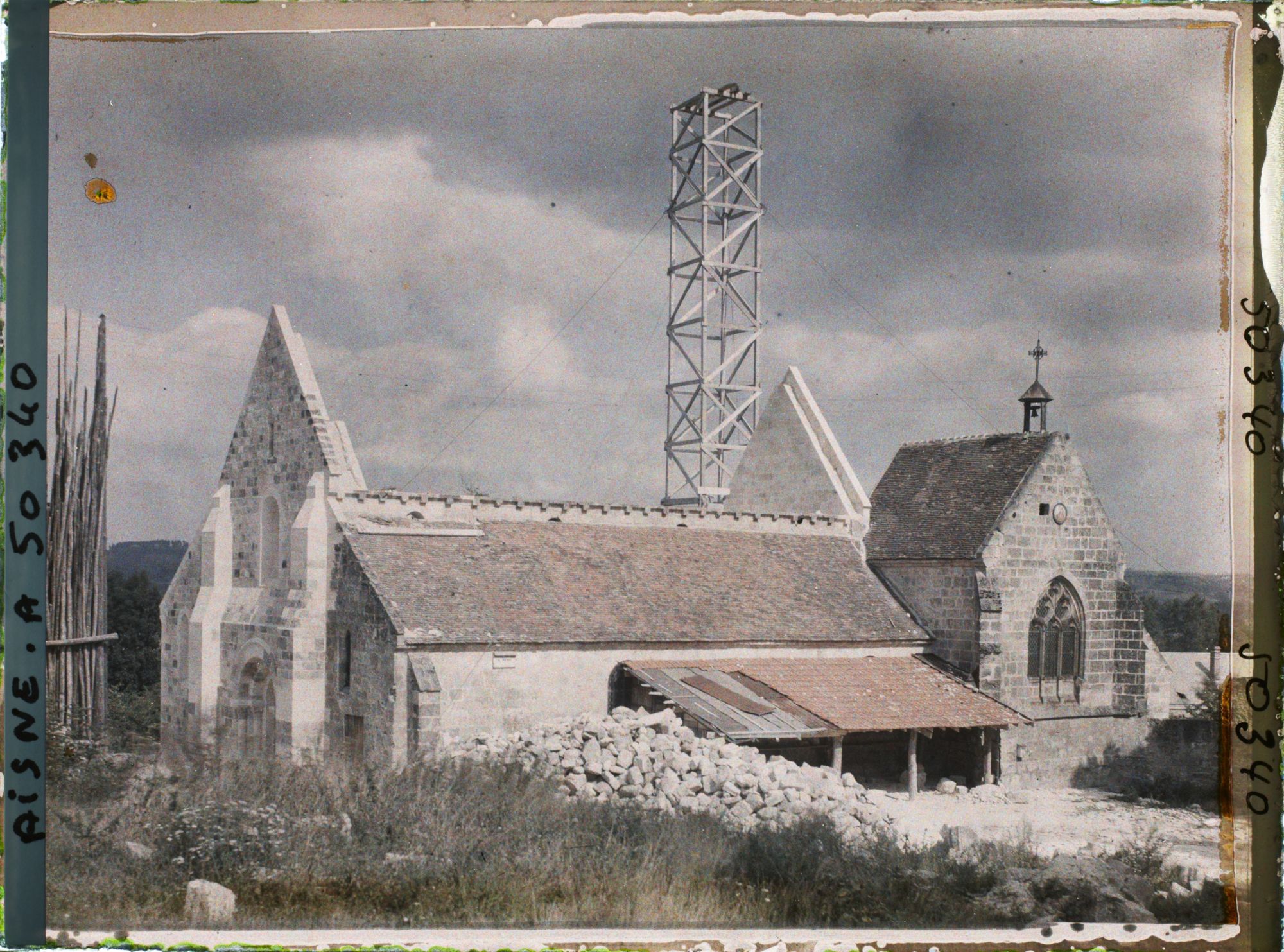 Image représentant France, Vieil-Arcy, Eglise en reconstruction autre aspect