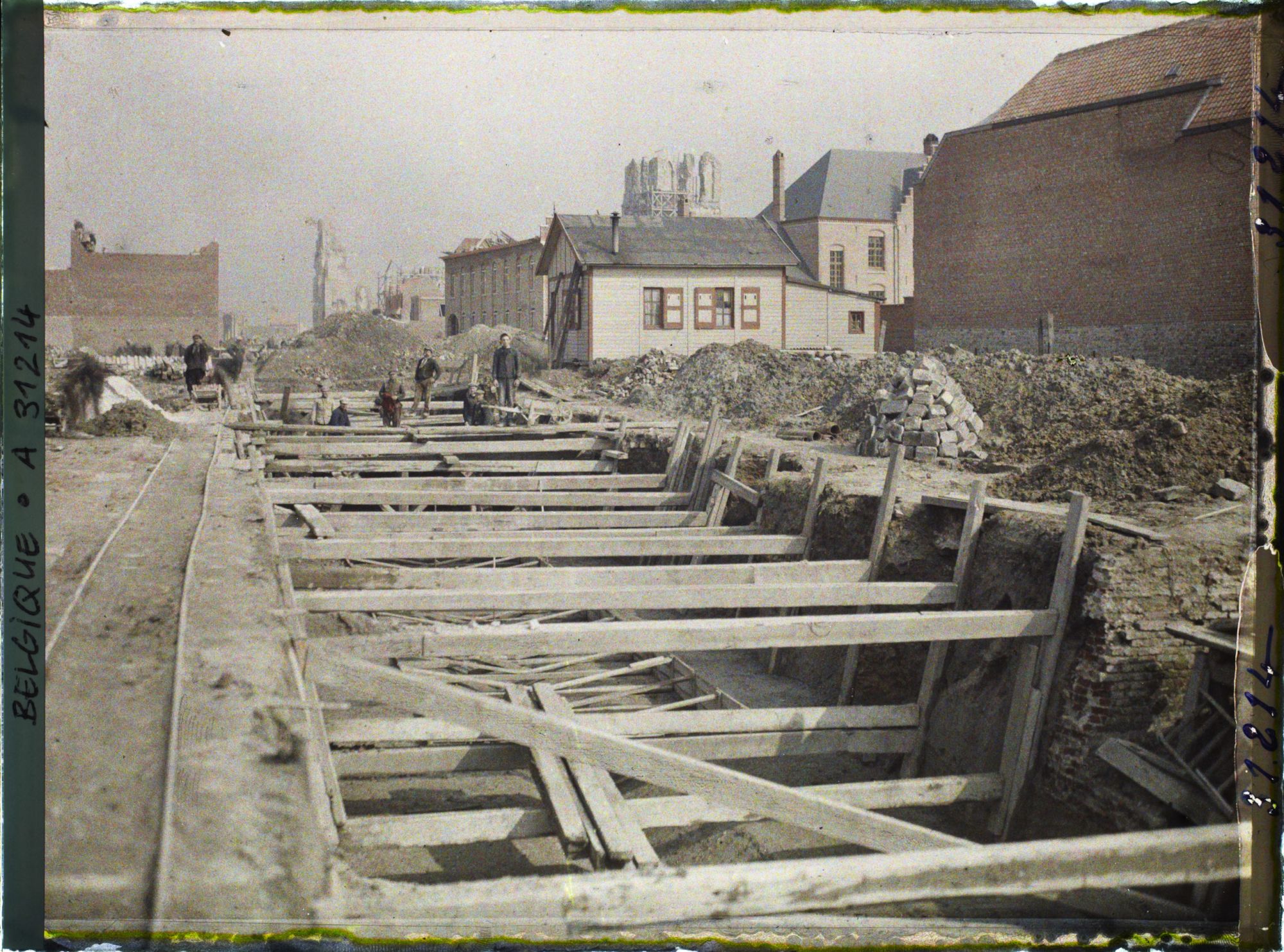 Image représentant Belgique, Ypres, Construction d'un Egout (L'yperlé)