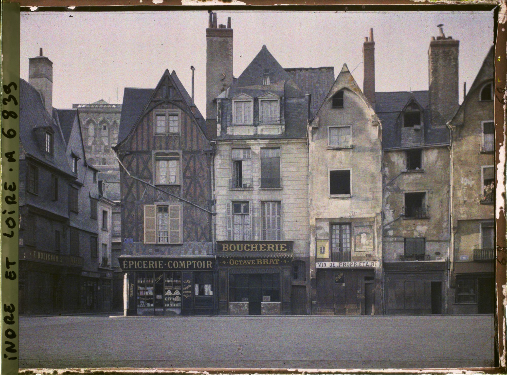 Image représentant Maisons et boutiques de la place Plumereau