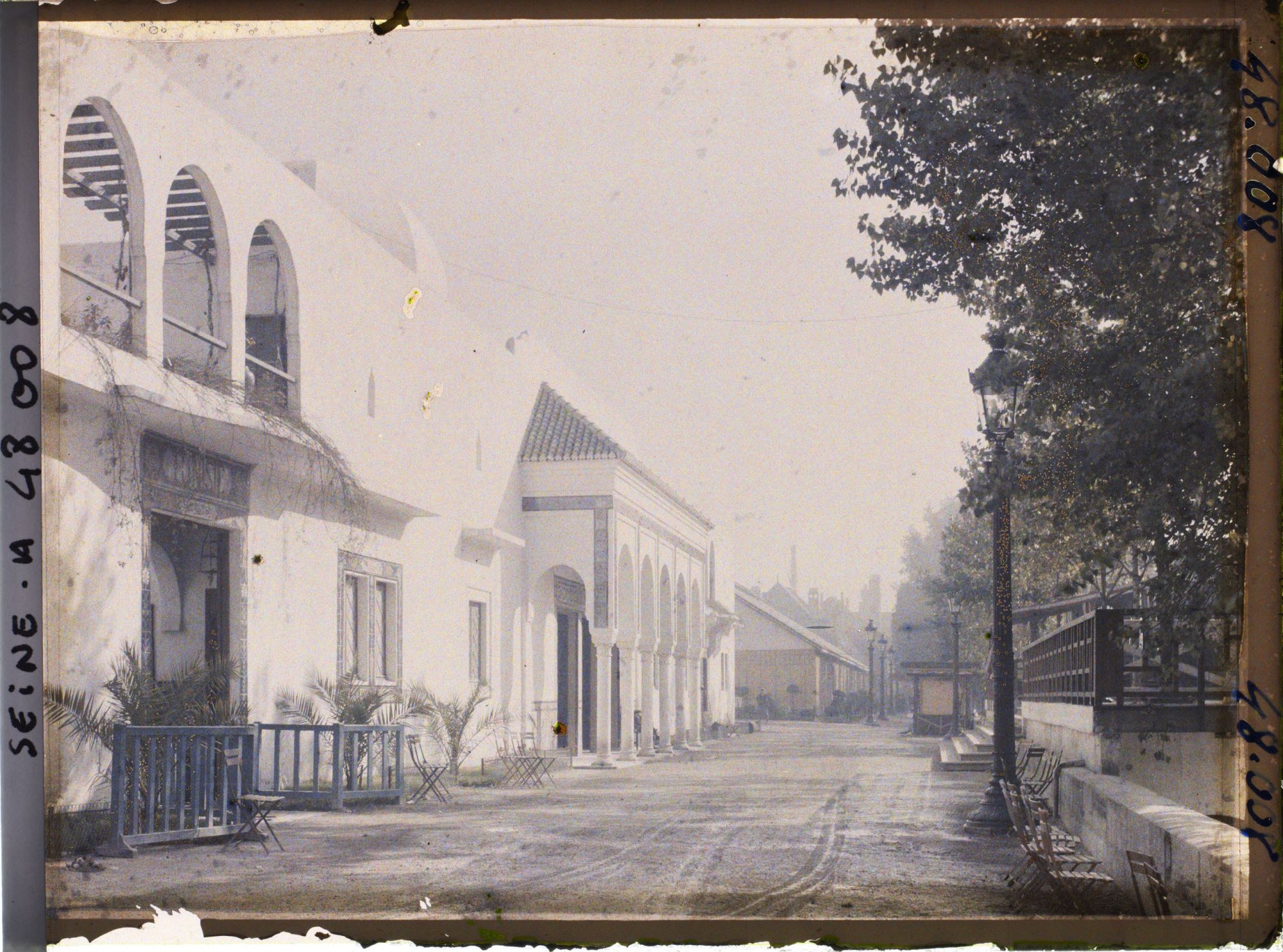 Image représentant L'Exposition des arts décoratifs, Pavillons de la Tunisie et de l'Algérie