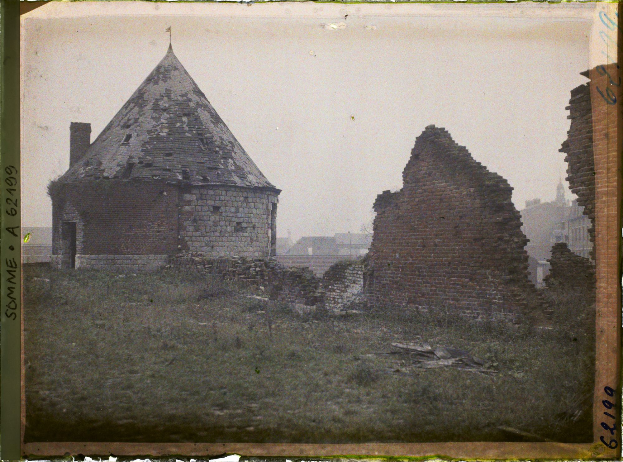 Image représentant Somme, Péronne, La Terrasse du Château