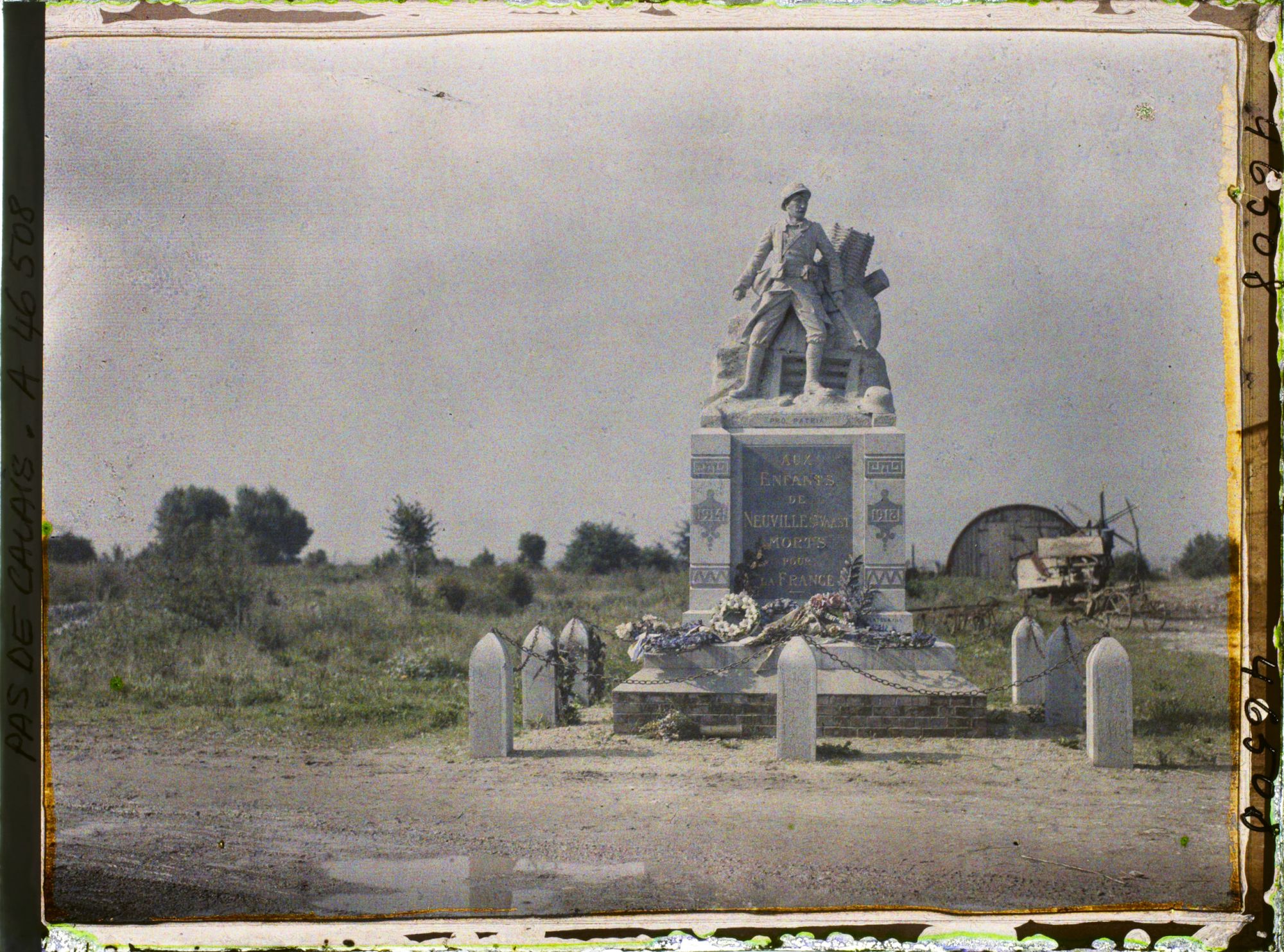 Image représentant France, Neuville-St-Vaast, Monumt aux Morts