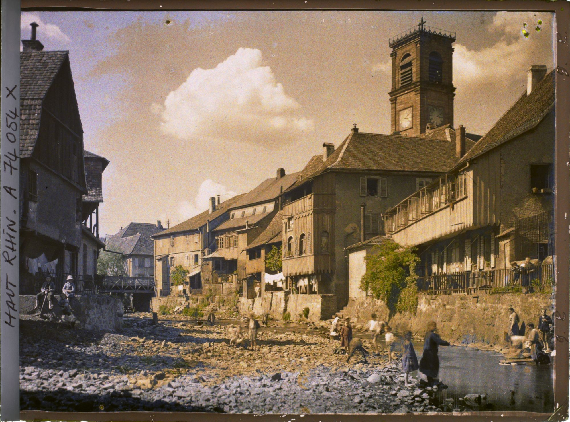 Image représentant Même vue, prise en face du pont