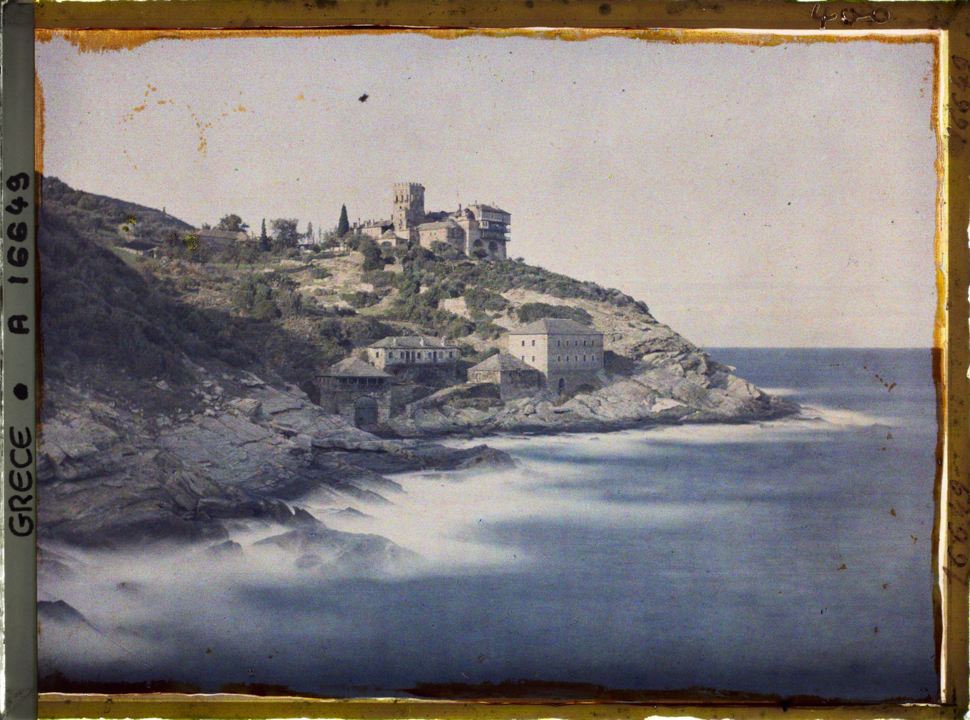 Image représentant Turquie, Mont Athos, Stravonikita, Ensemble du Monastère de Stravonikita, vu de la mer