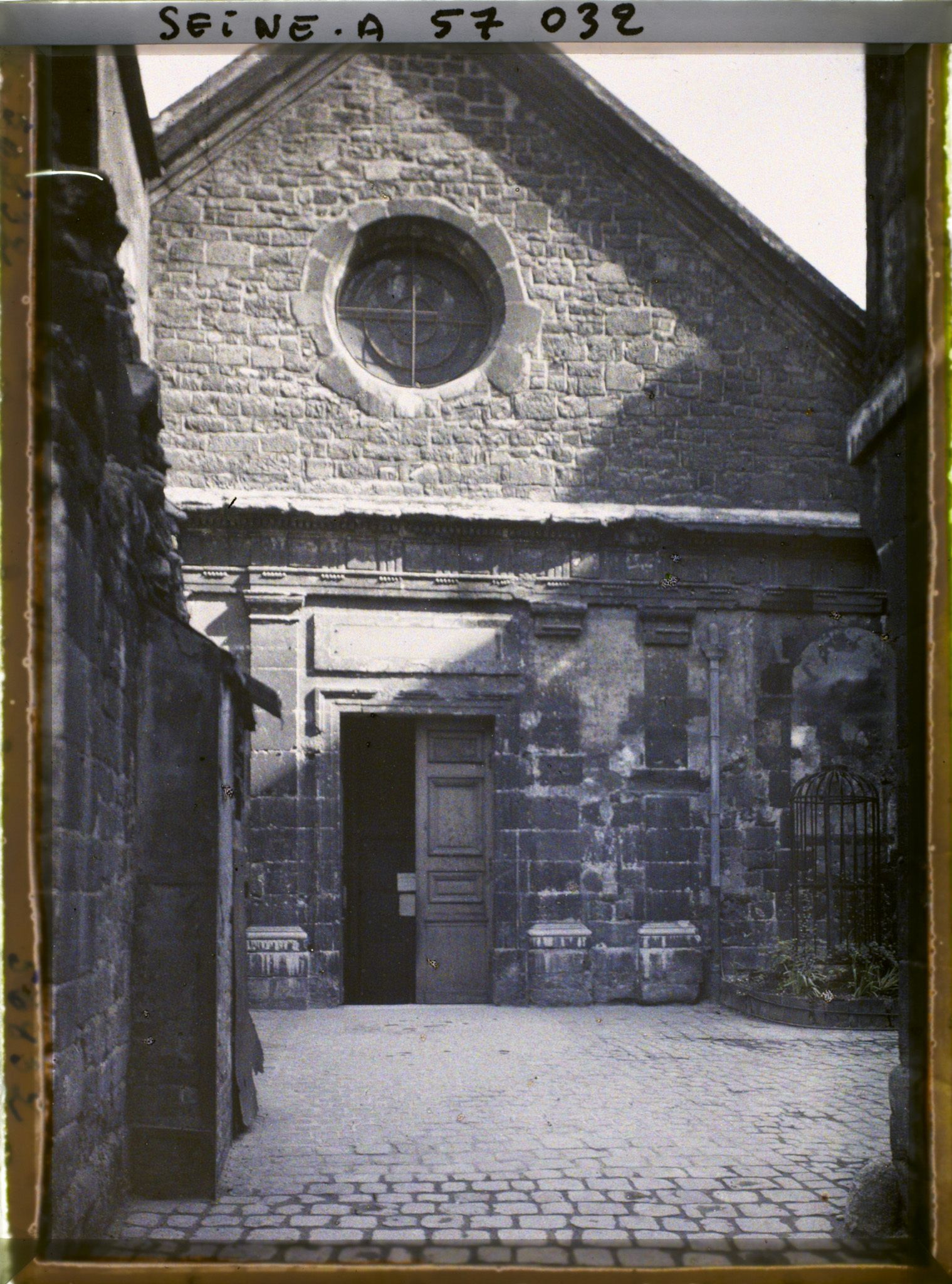 Image représentant Façade de l'église Saint-Julien-le-Pauvre