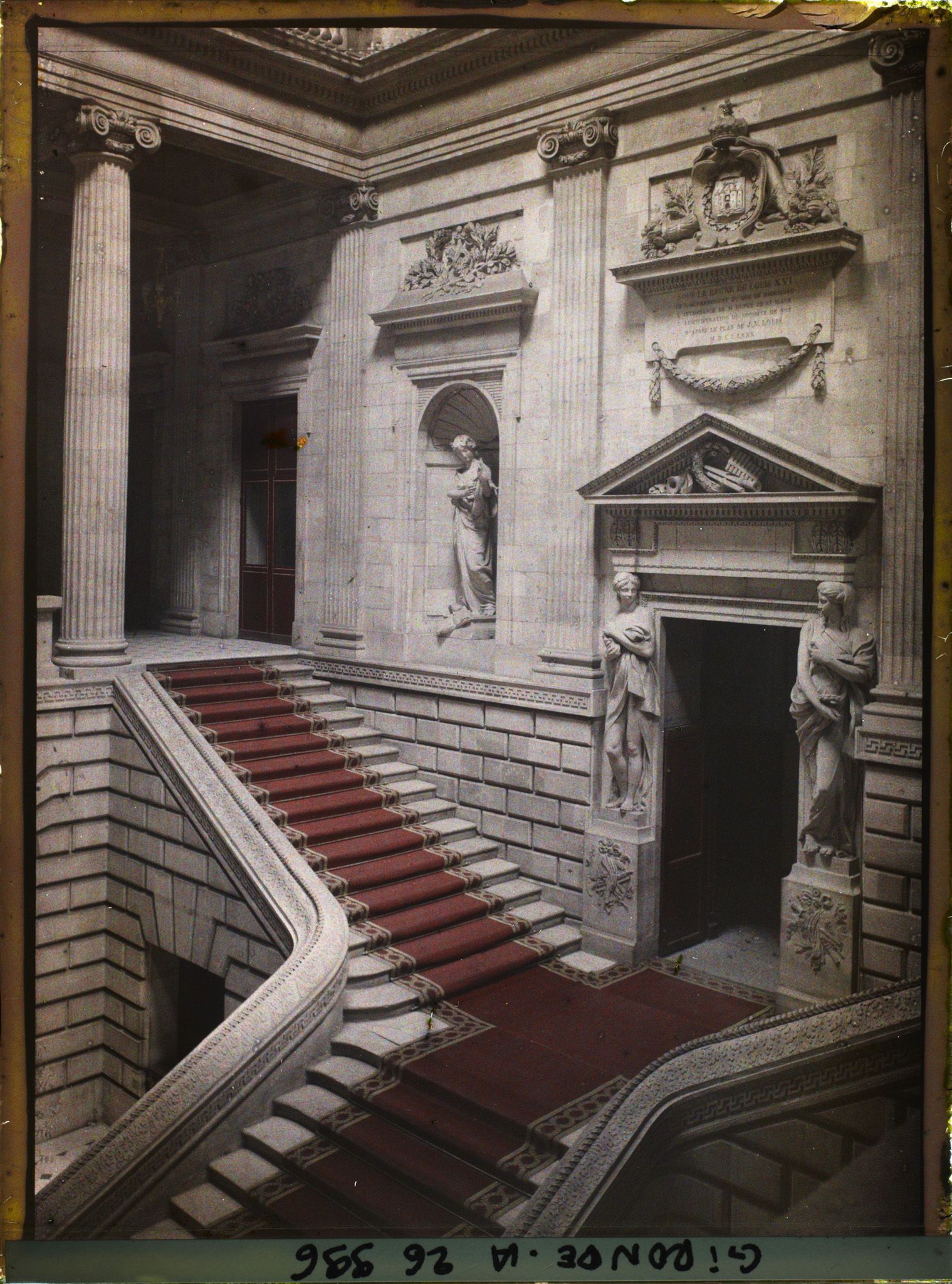 Image représentant Grand escalier du Grand Théâtre, actuel Opéra