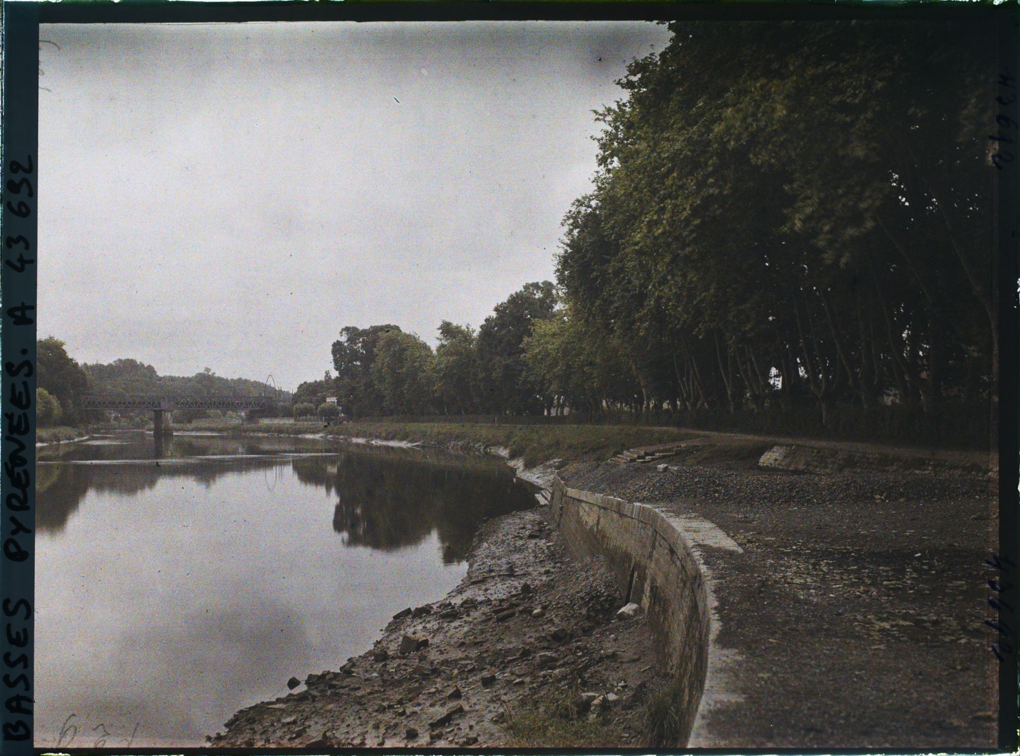 Image représentant France, Bayonne, Vue prise du Pont du Génie vers le pont du Chin de fer