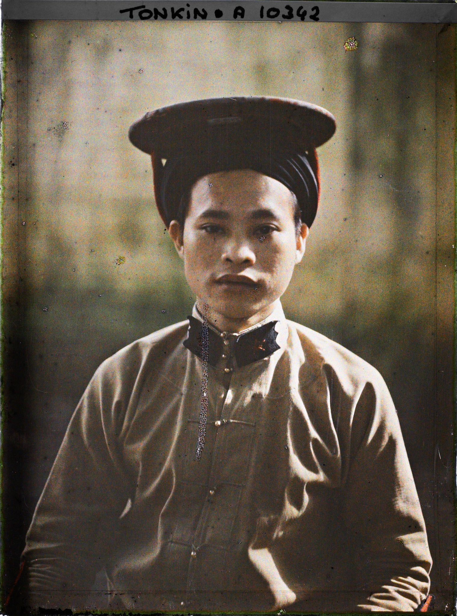 Image représentant Portrait en buste d'un tirailleur annamite, sectionnaire