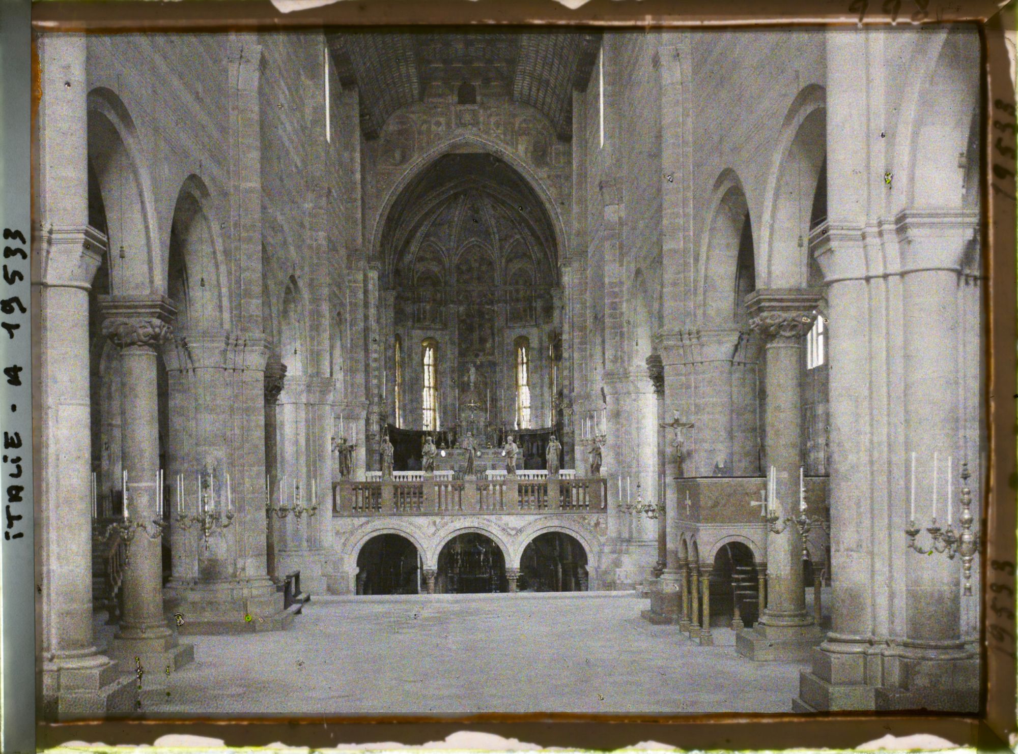 Image représentant Grande Nef de la basilique San Zeno Maggiore