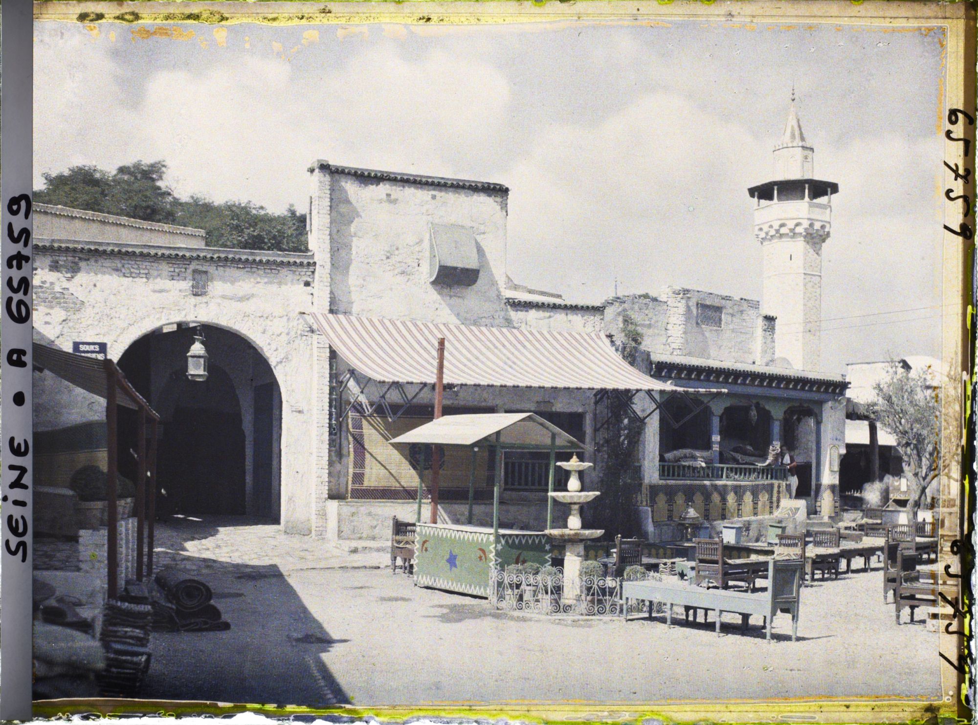 Image représentant L'Exposition Coloniale Internationale de 1931, les souks tunisiens
