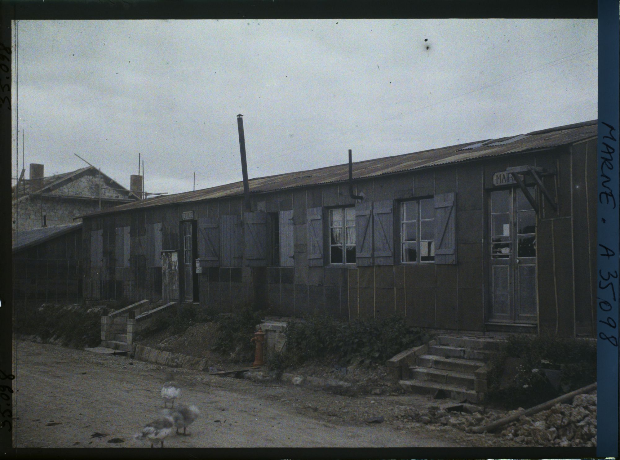 Image représentant France, Binarville (Meuse), La Mairie et l'Ecole