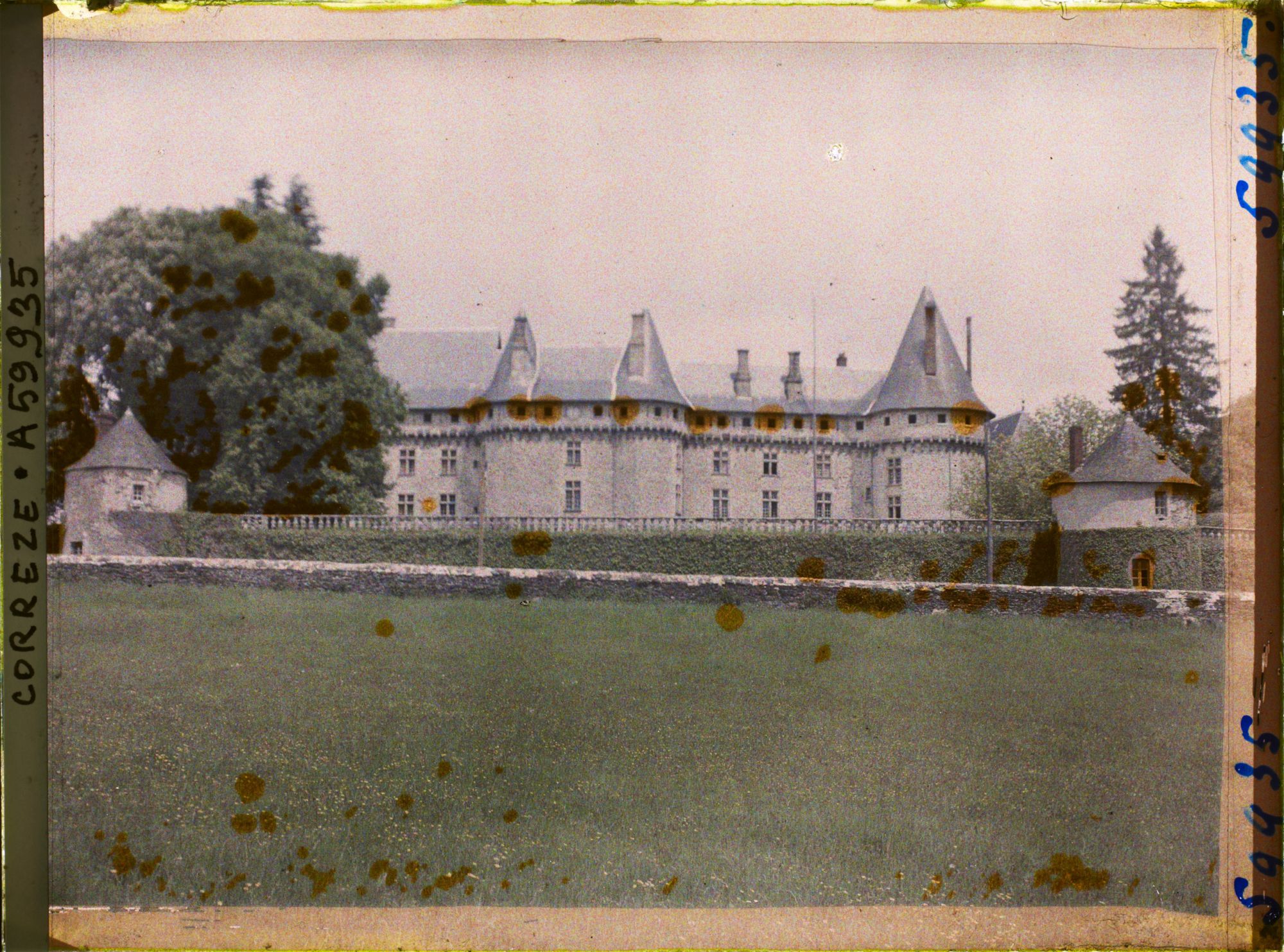 Image représentant Vue d'ensemble du château