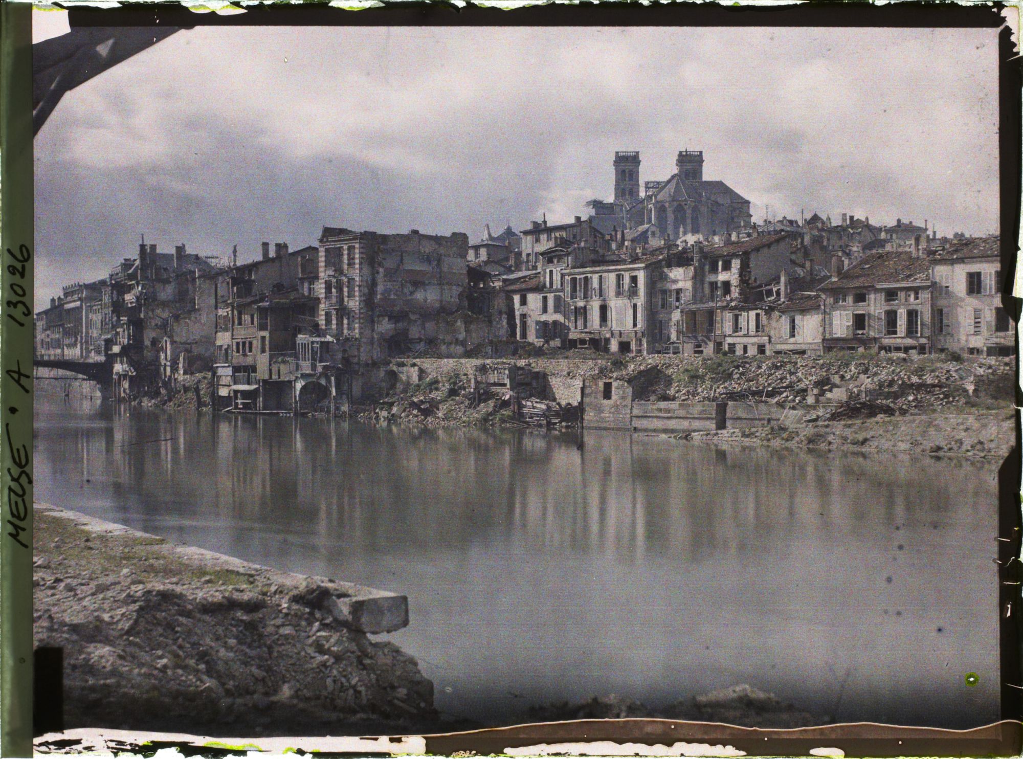 Image représentant France, Verdun, Bords Meuse