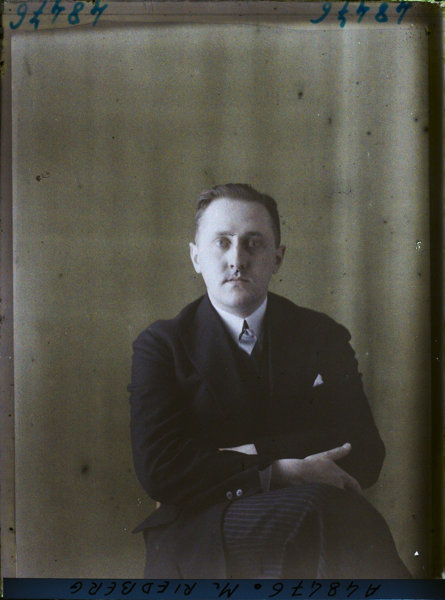 Image représentant https://musee-albert-kahn.s-museum.fr/home/NWQ2OTAwYzNmYjZlZTk1ZWQwODJmMjY4L2dlbmVyaWMtbm90aWNlLXRhYi9hdXRob3JpdHkvNjE3YTc5ZjVjZjhiODk2OGIzMzM3ZDIx/5d6900c3fb6ee95ed082f268/generic-notice-tab/authority/617a79ebcf8b8968b333766d Monsieur Riedberg