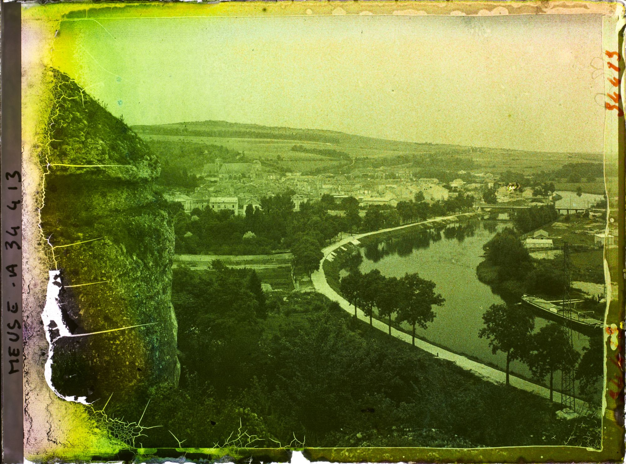 Image représentant France, St Mihiel, Panorama vers le Camp du fort des Romains