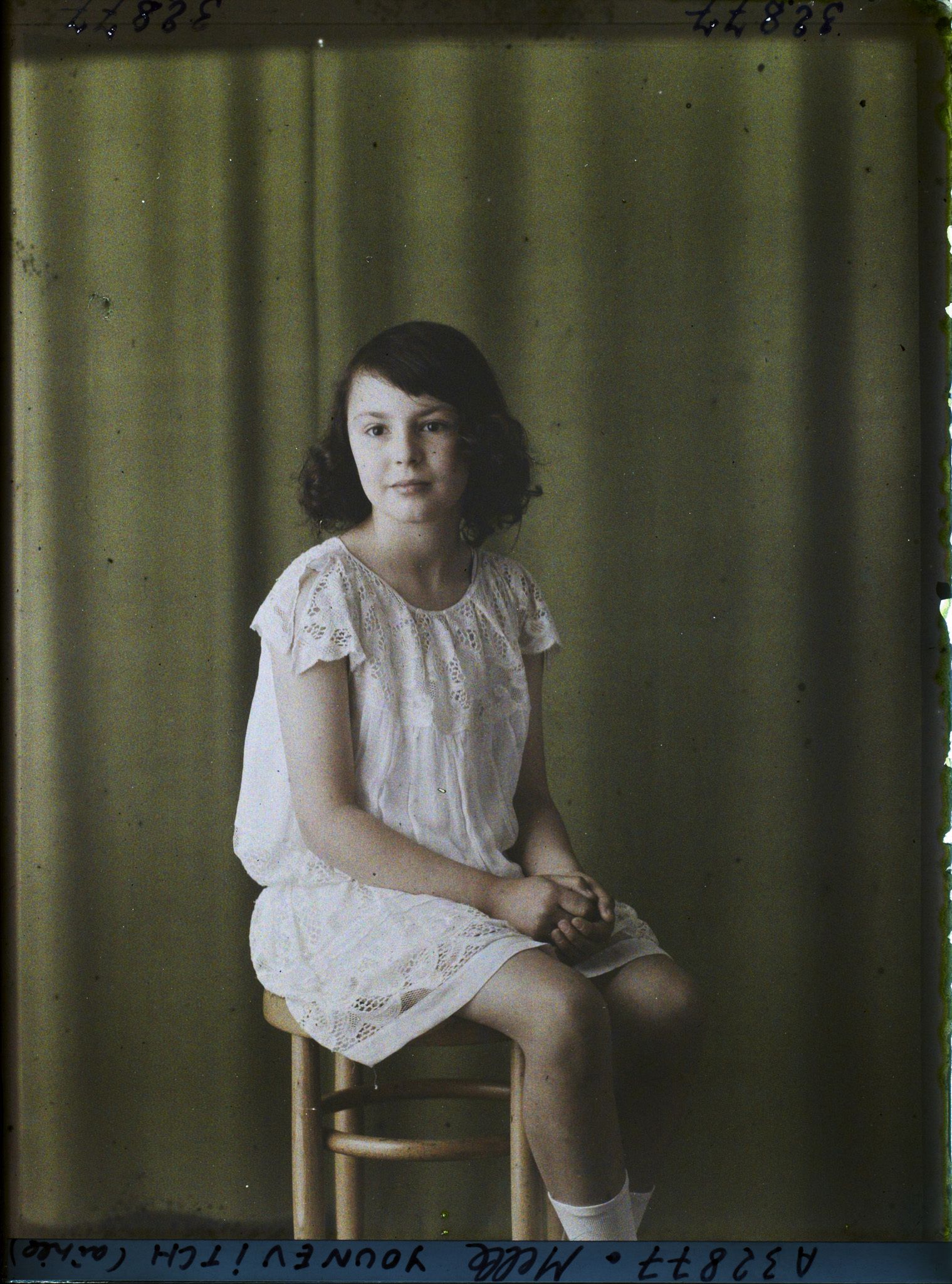 Image représentant https://musee-albert-kahn.s-museum.fr/home/NWQ2OTAwYzNmYjZlZTk1ZWQwODJmMjY4L2dlbmVyaWMtbm90aWNlLXRhYi9hdXRob3JpdHkvNjE3YTc5ZjVjZjhiODk2OGIzMzM3ZDIx/5d6900c3fb6ee95ed082f268/generic-notice-tab/authority/617a79ebcf8b8968b3337aaf Mademoiselle Younevitch