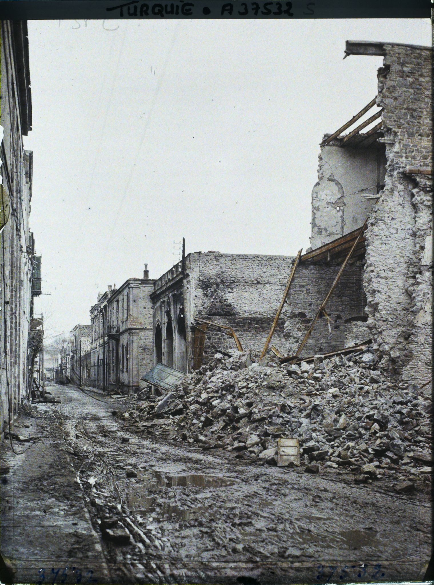 Image représentant Turquie, Smyrne, Un aspect de la Rue Parallèle