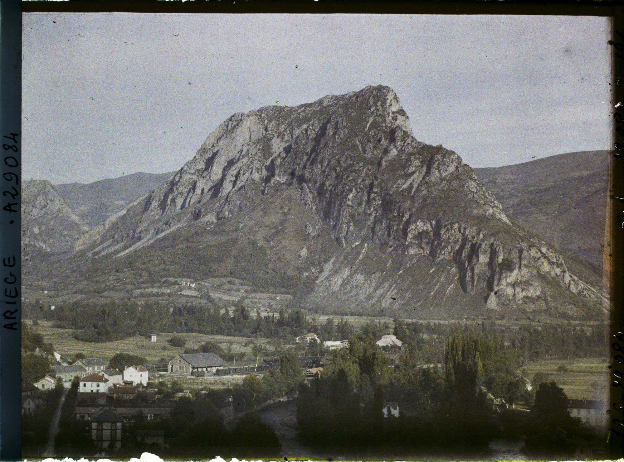 Image représentant Le Soudour vu de la tour du Castella