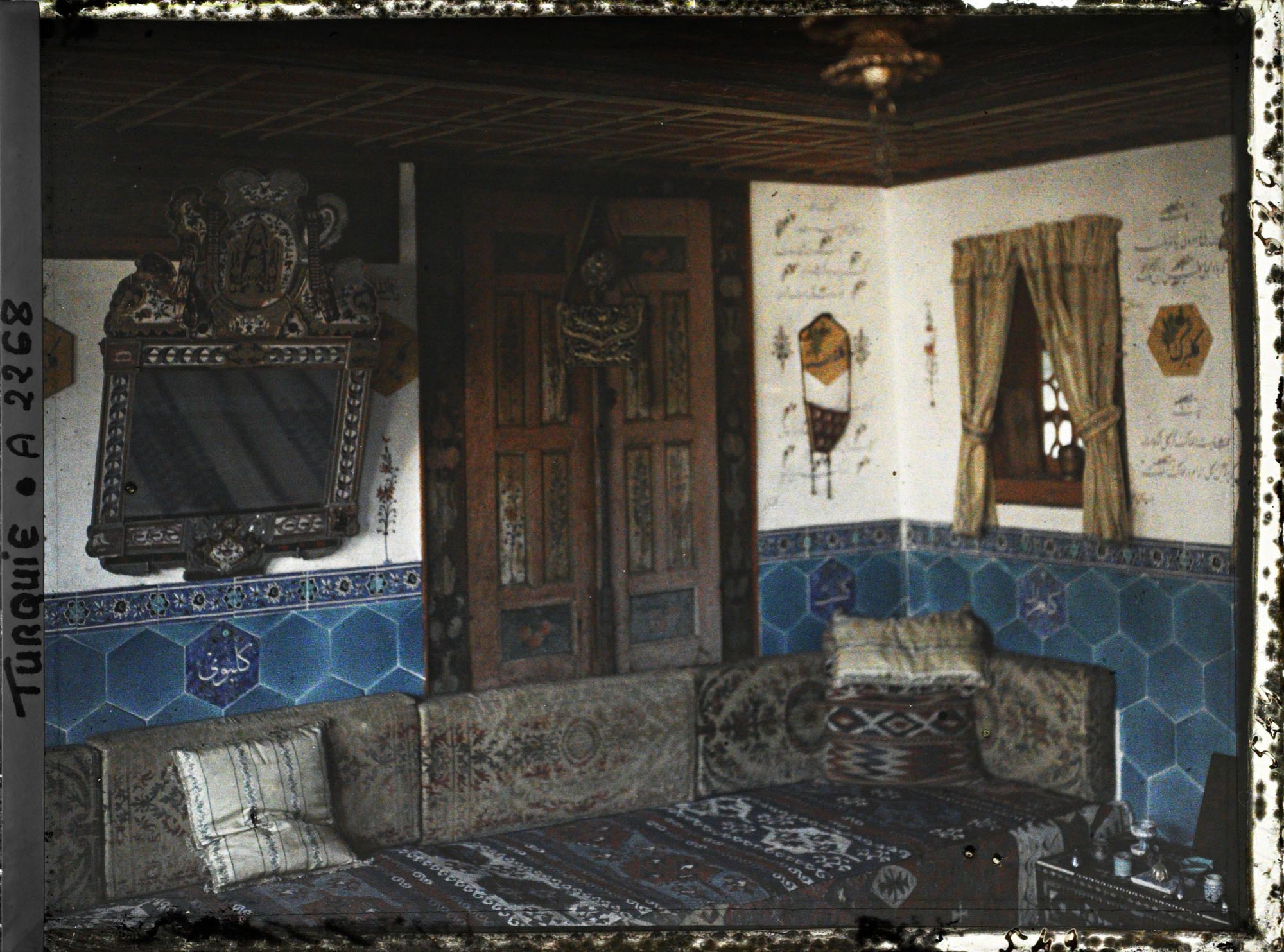 Image représentant La chambre " de la rose et du rossignol " dans la propriété du consul de France Grégoire Bay