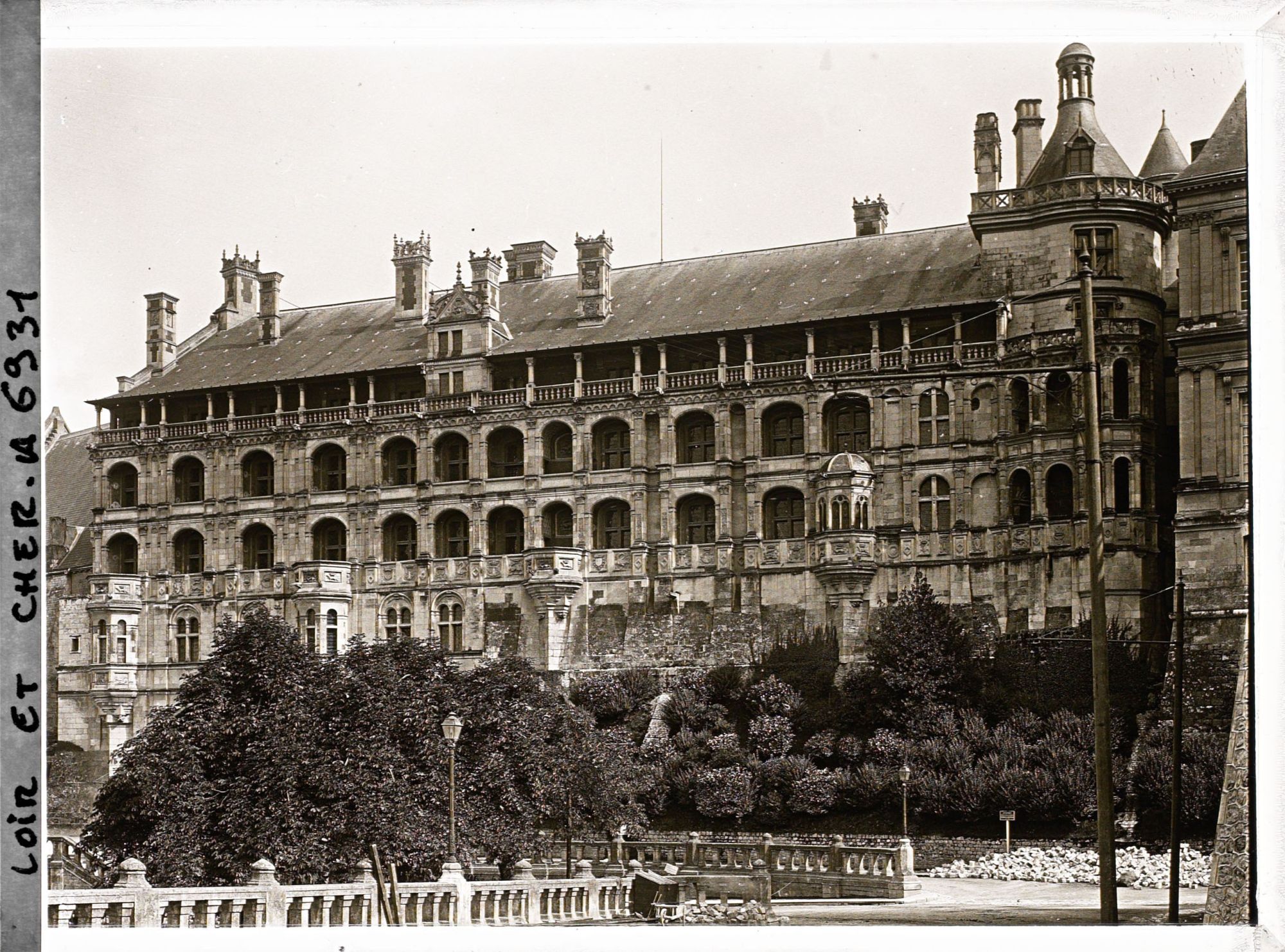 Image représentant Le château, façade des loges