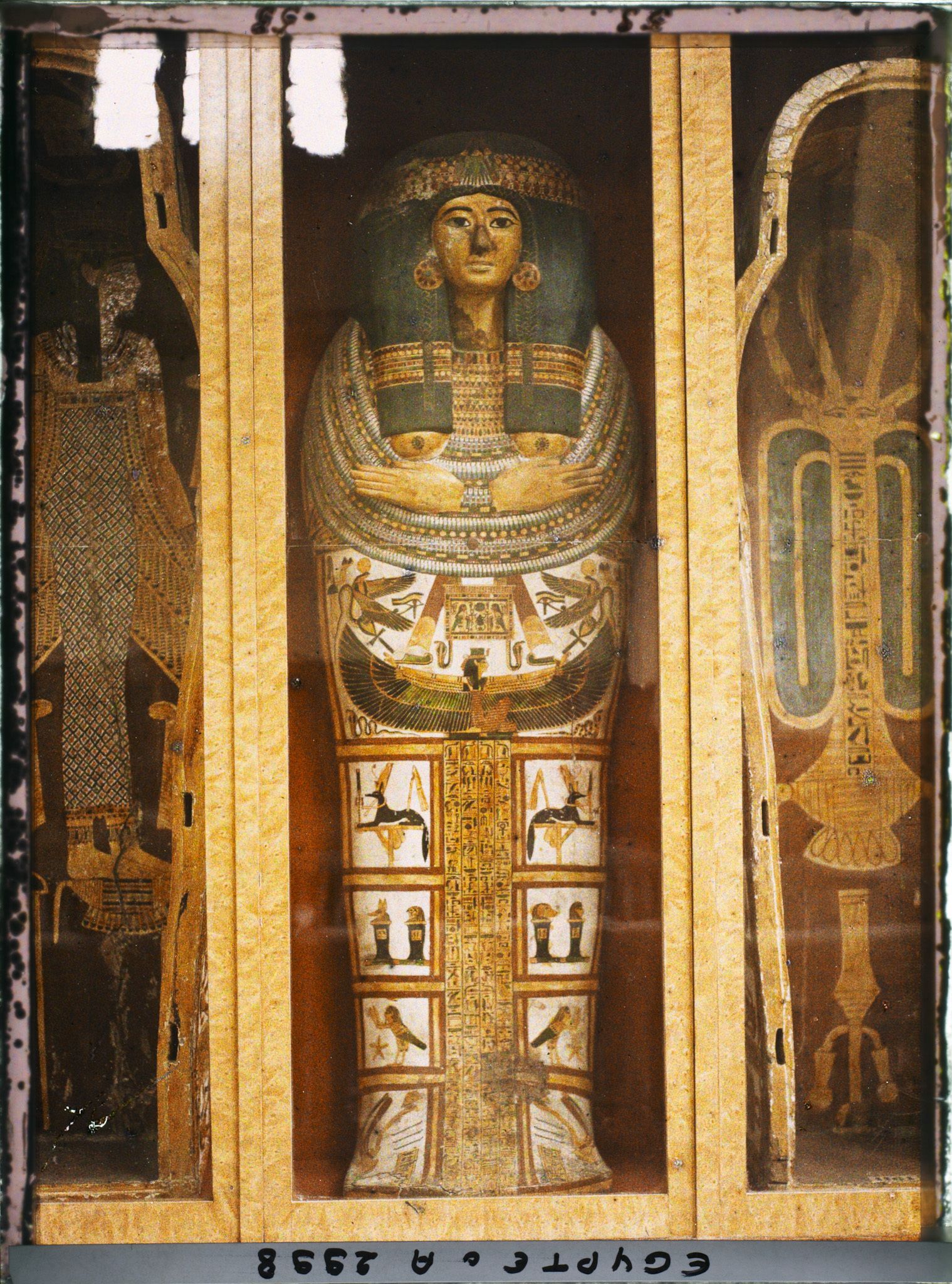 Image représentant Cartonnage funéraire de la chanteuse d'Amon-Râ, Mâshebtyseqebet