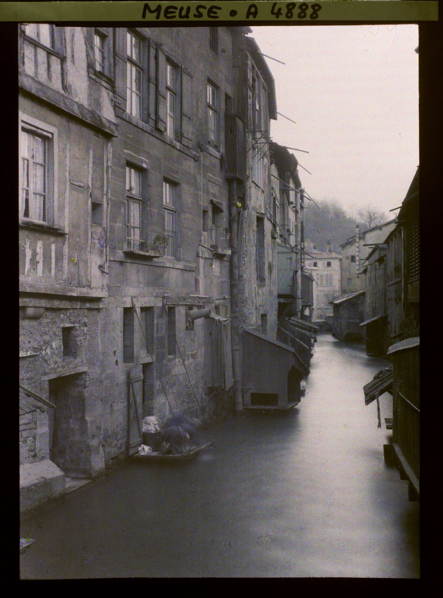Image représentant Encore une vue sur le Canal de l'Ornain près de la Place Reggio