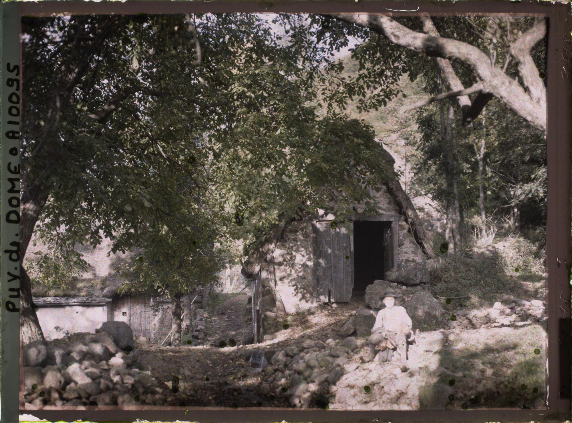 Image représentant France, Route du Valbeleix. Dans le hameau de la Valette