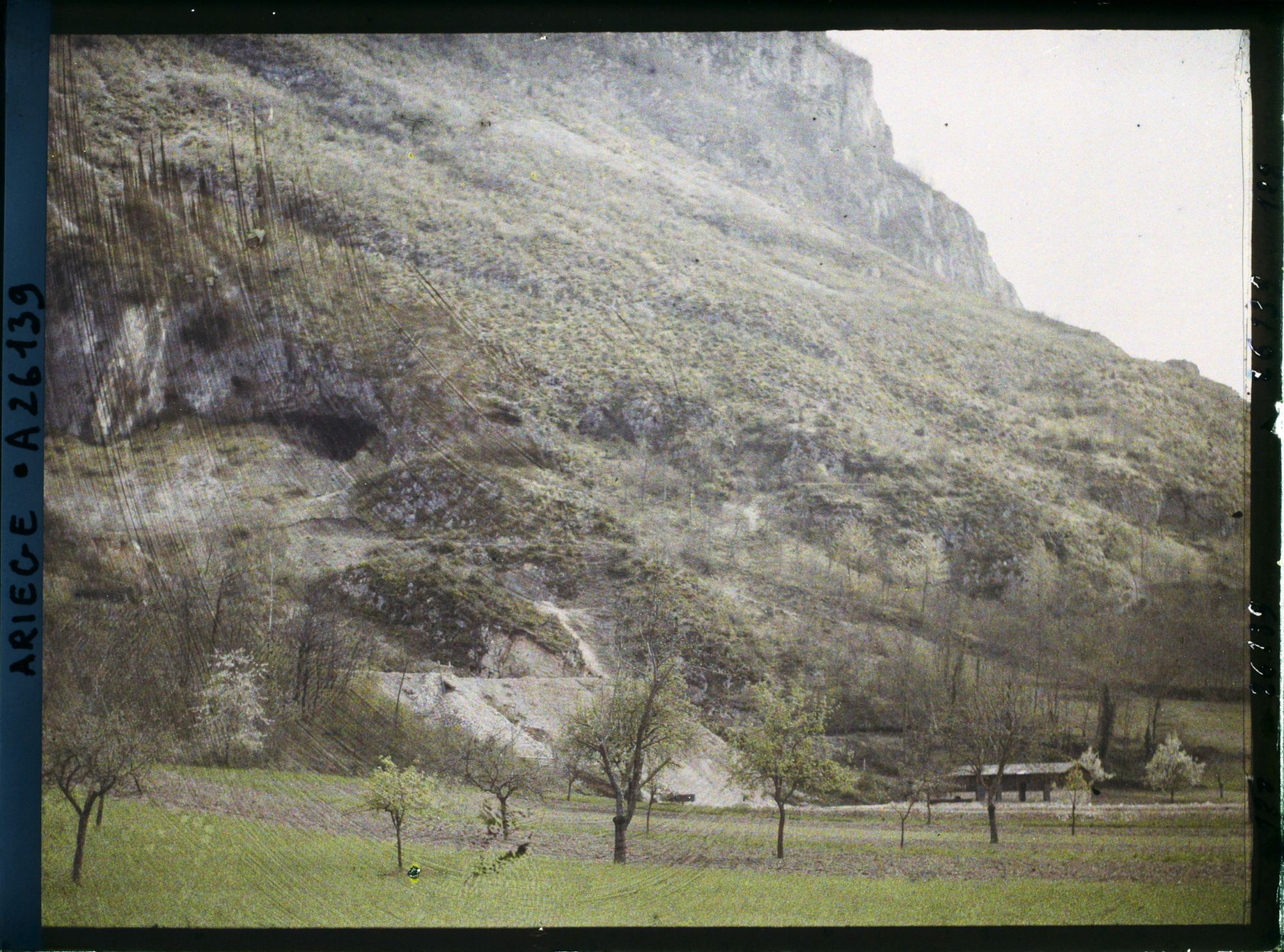 Image représentant Entrée de la grotte