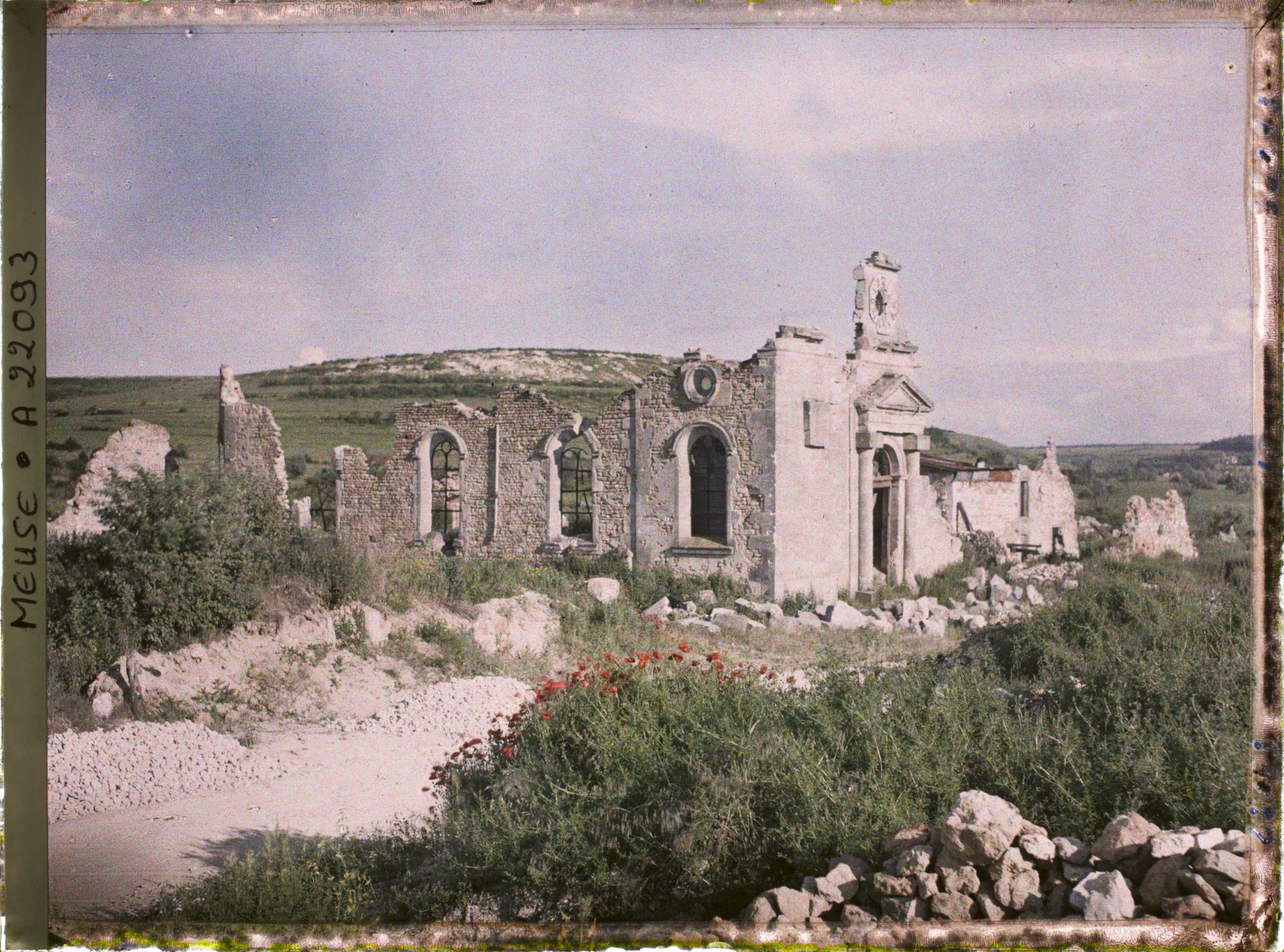Image représentant France, Les Eparges, L'Eglise, ensemble