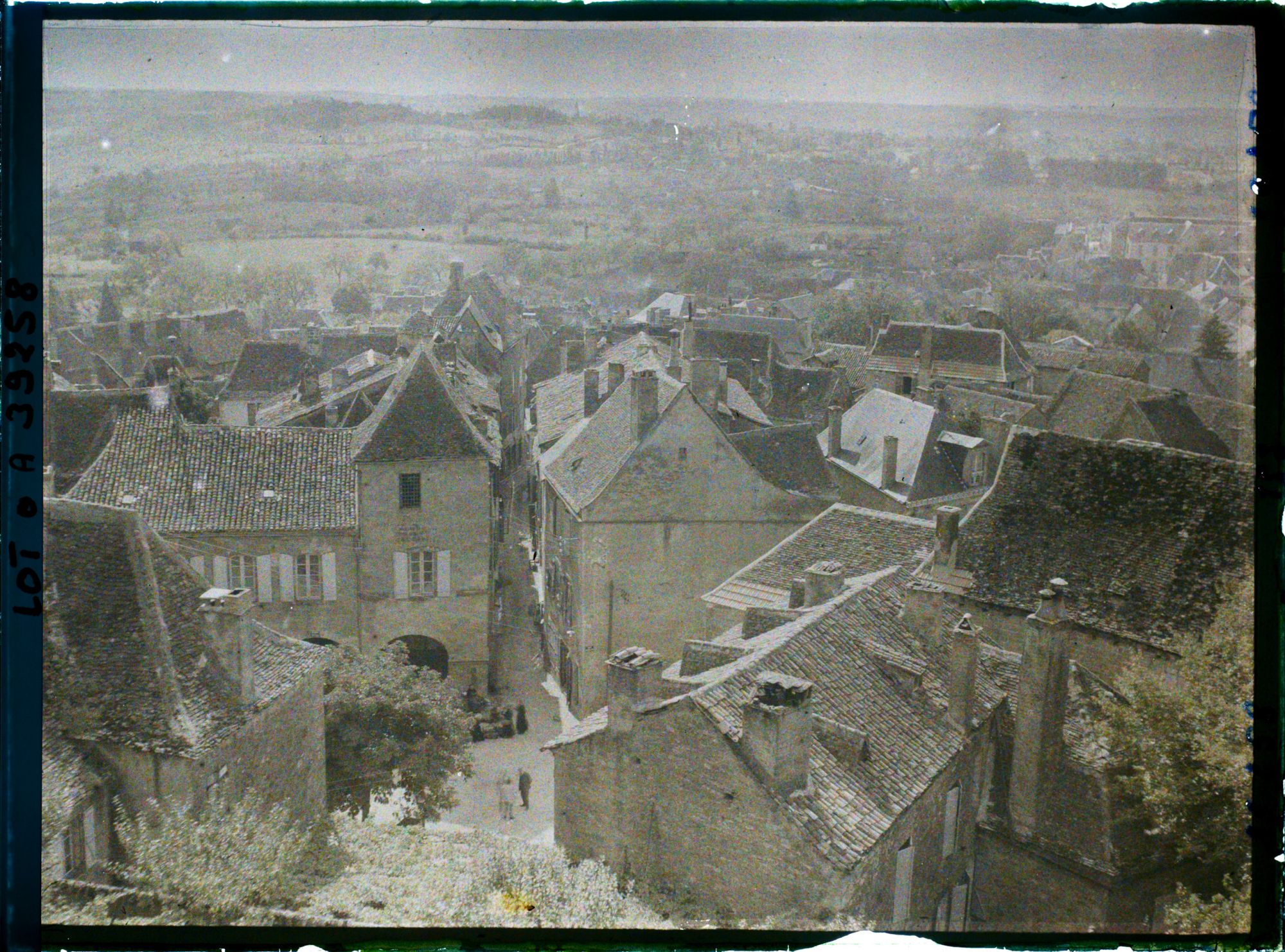 Image représentant France, Gourdon (Lot), Vue d'ensemble sur la ville prise de la promenade du Château vers le s.o.