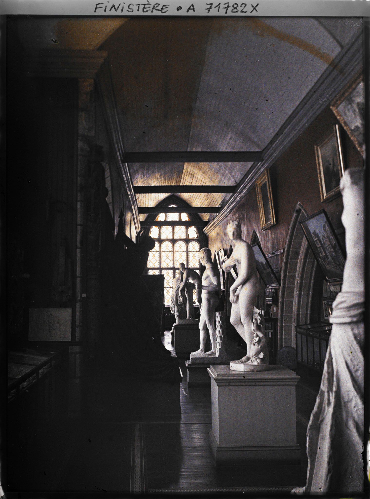 Image représentant Intérieur du musée installé dans l'ancienne église du couvent des Jacobins