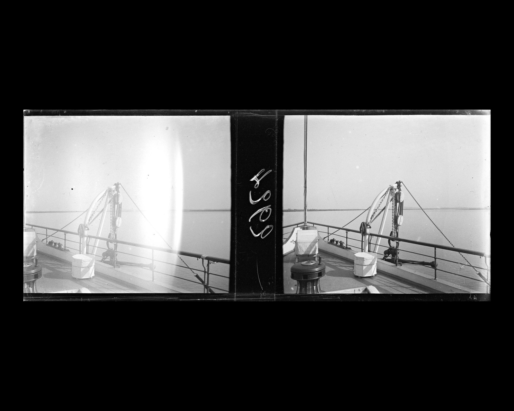 Image représentant La proue du vapeur chinois Kiang-Yu sur le Yangzijiang ("fleuve Bleu")