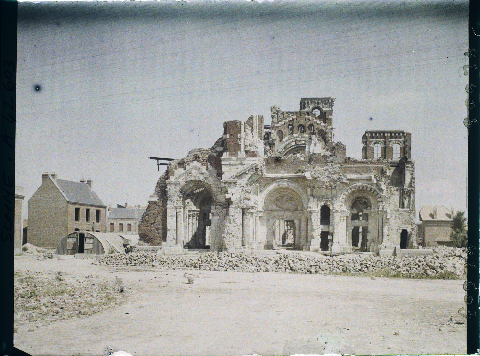 Image représentant France, Albert, Aspect de la Place de la Basilique