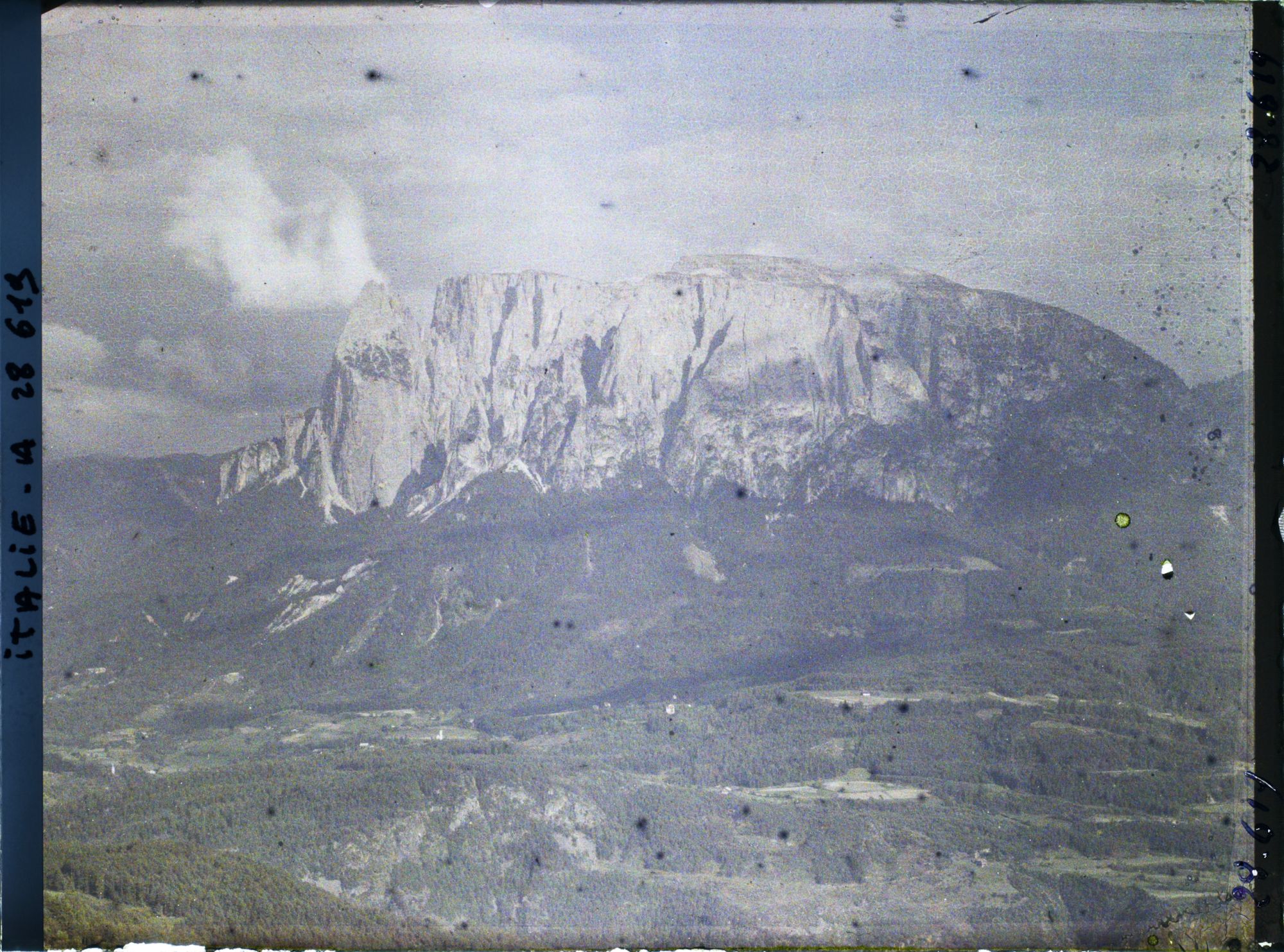 Image représentant Le mont Schlern (ou mont Sciliar, 2563 mètres) pris depuis le village de Klobenstein