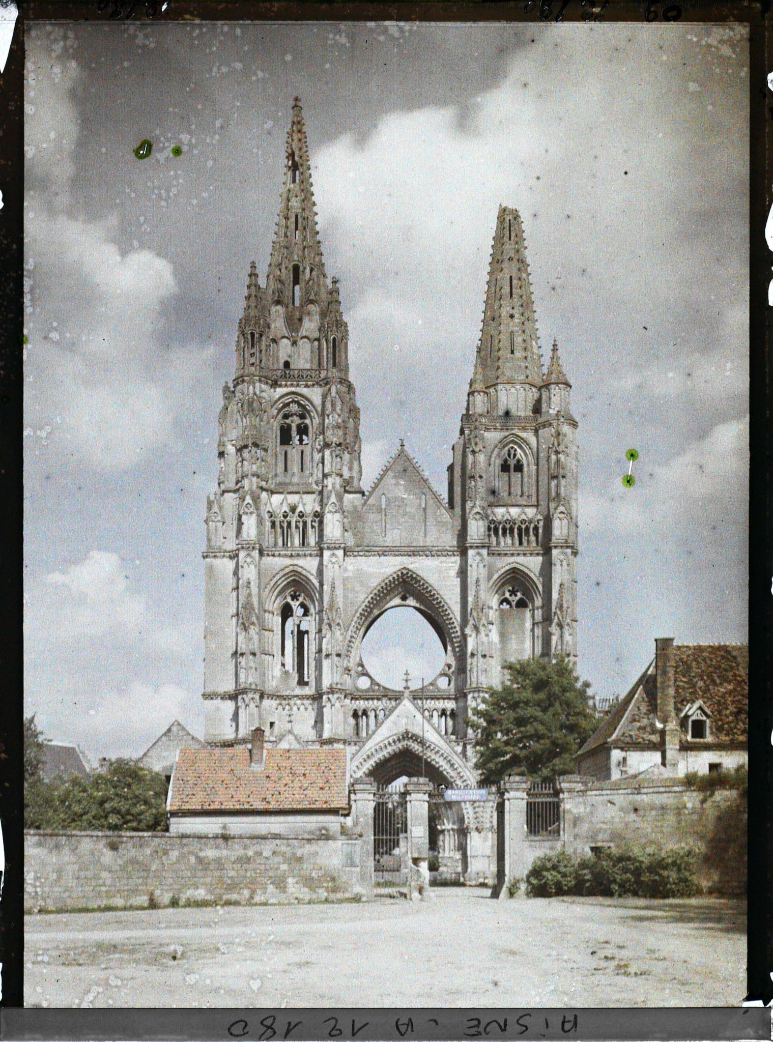 Image représentant Vue d'ensemble de Saint-Jean-des-Vignes abritant la manutention militaire