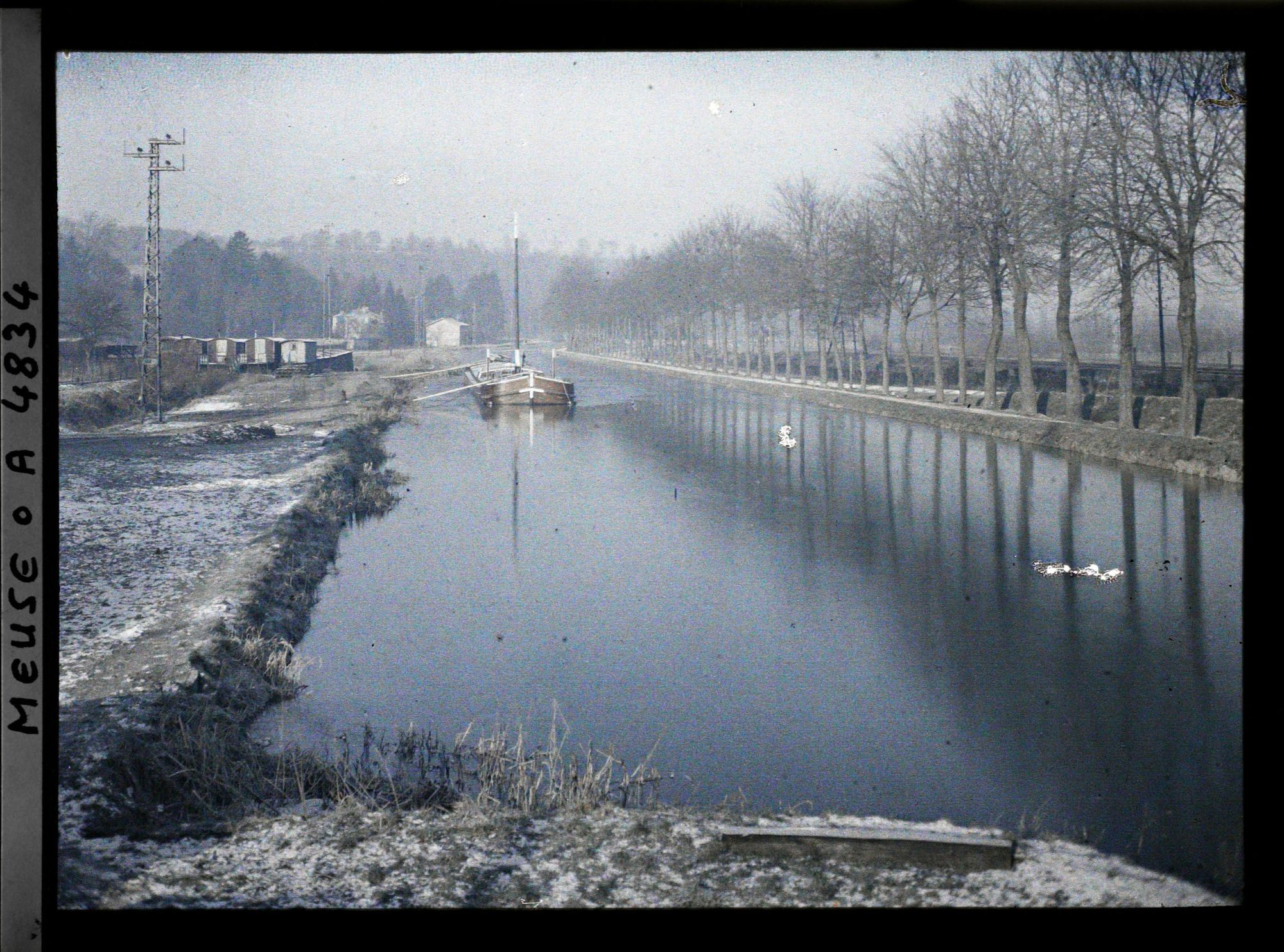 Image représentant Le canal de la Marne au Rhin et le chemin de fer de Paris à Nancy dans la coupure de l'Ornain et la route