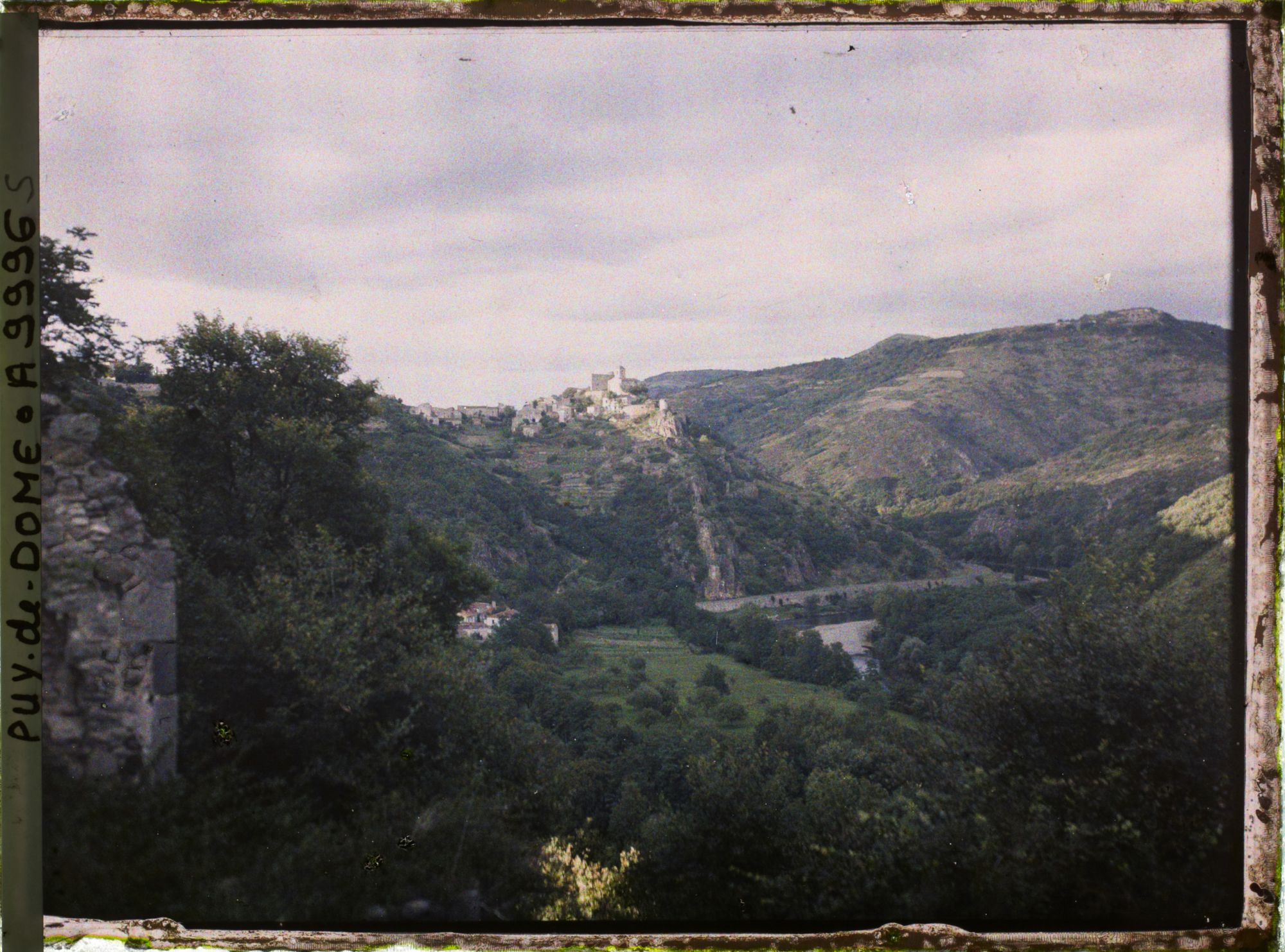 Image représentant France, St Yvoine, Vallée de l'Allier