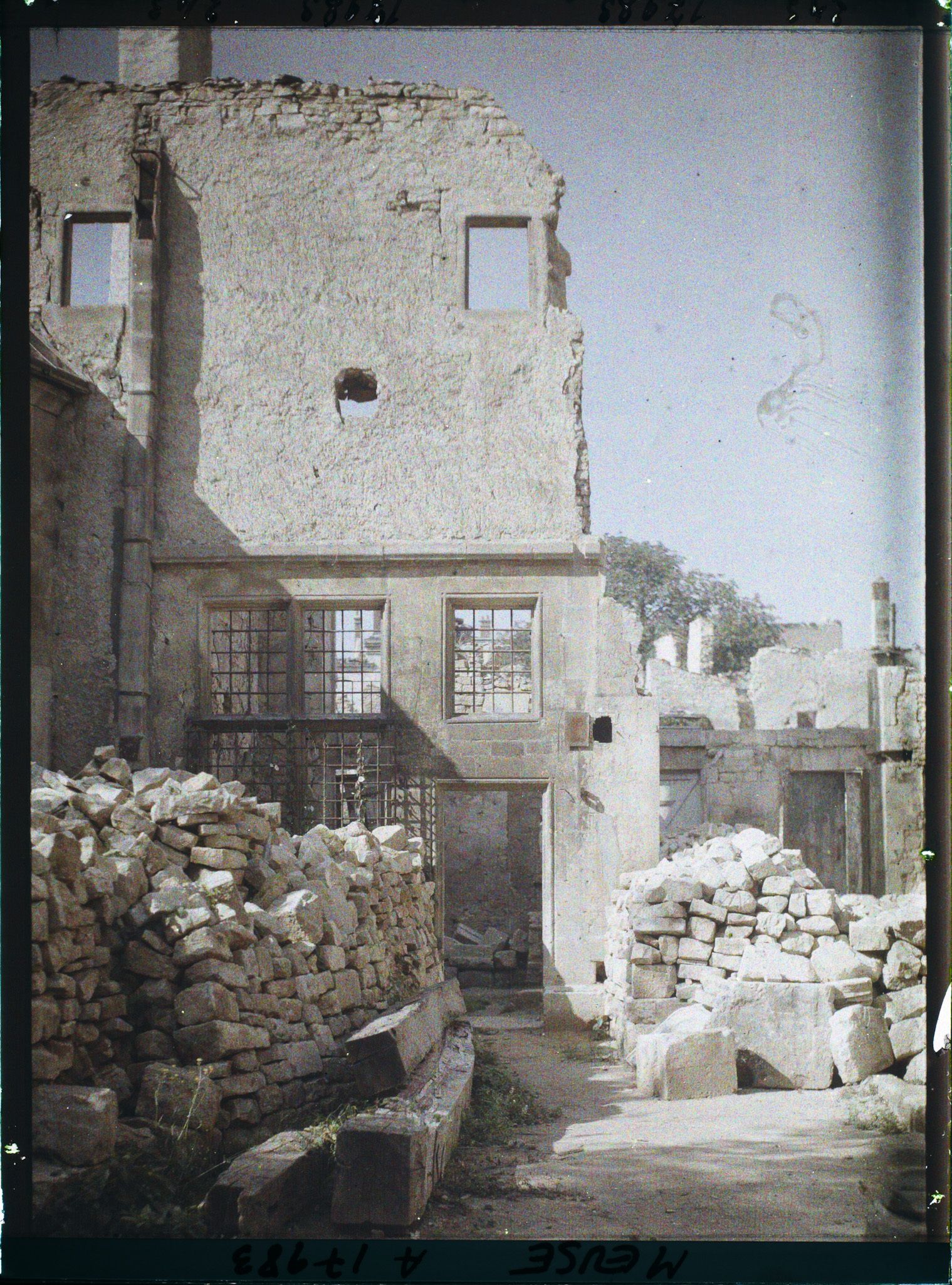 Image représentant France, Verdun, La Princerie, vue des Jardins