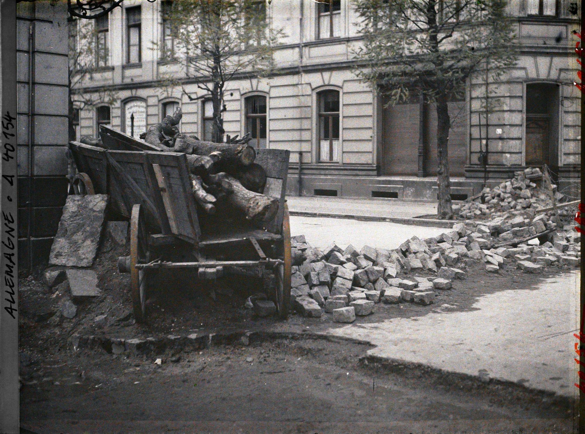 Image représentant Barricade, Hôtel de Ville