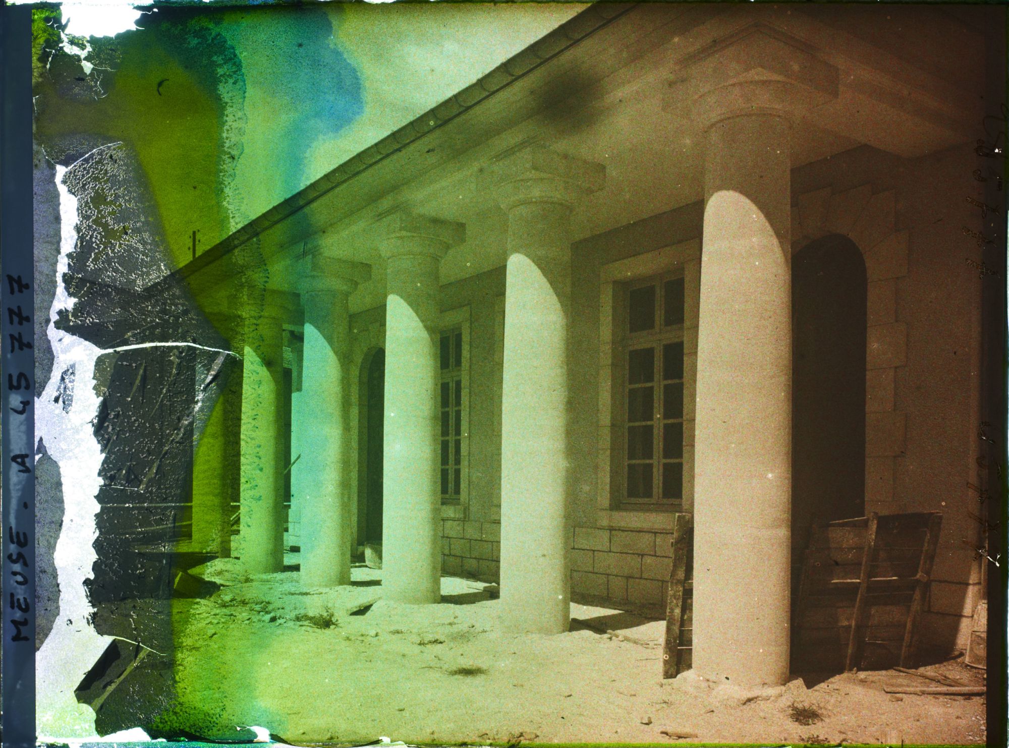 Image représentant France, Apremont, Perspective s/ l'entrée des Ecoles