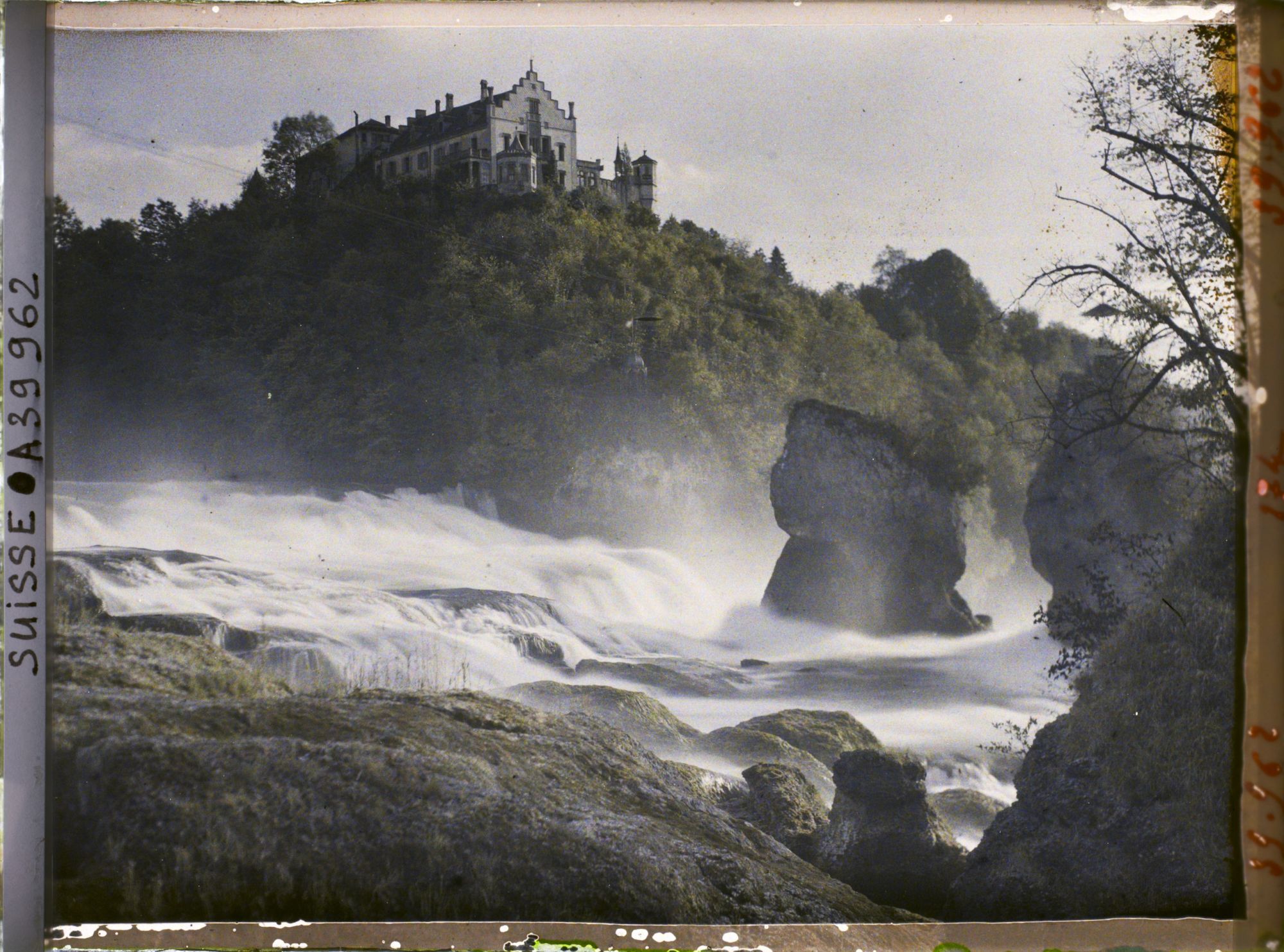 Image représentant Les chutes du Rhin et le château de Laufen