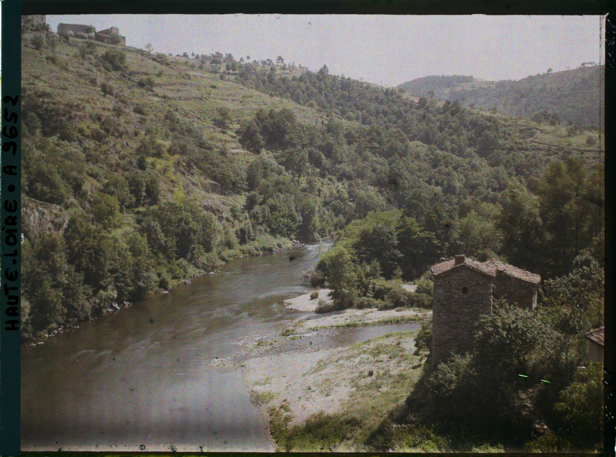 Image représentant L'allier vu du pont, vers l'amont