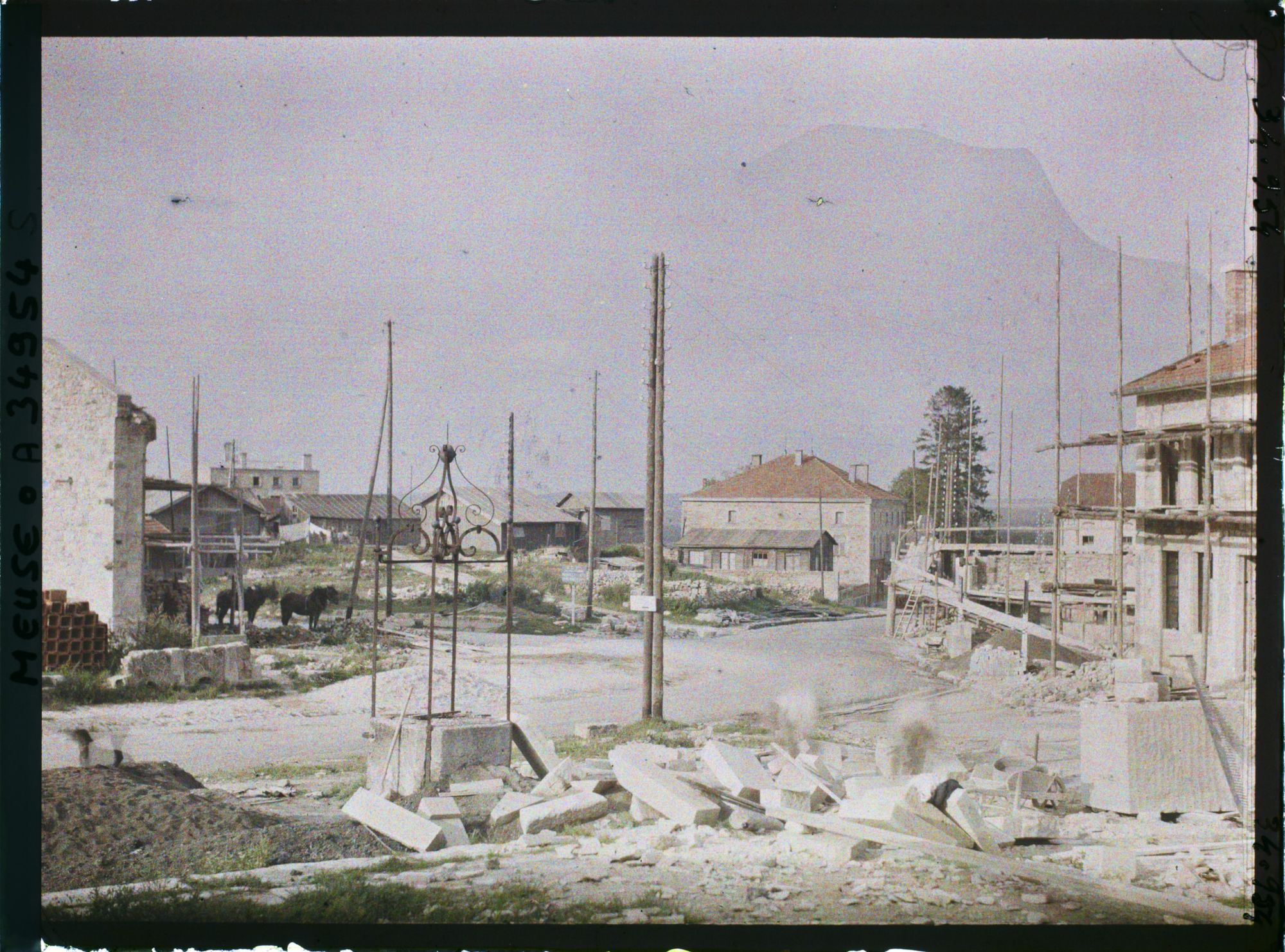 Image représentant France, Clermont en Argonne, Reconstructions route de Verdun